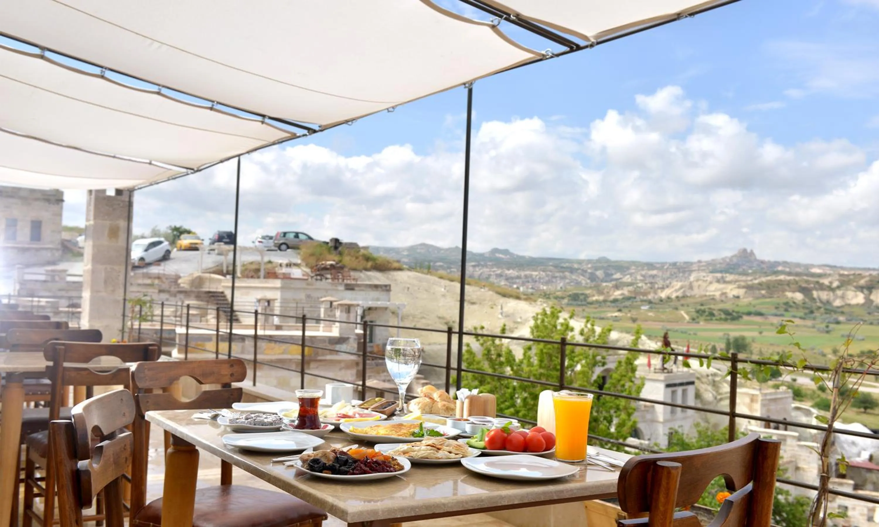 Restaurant/places to eat in Seki Cave Hotel