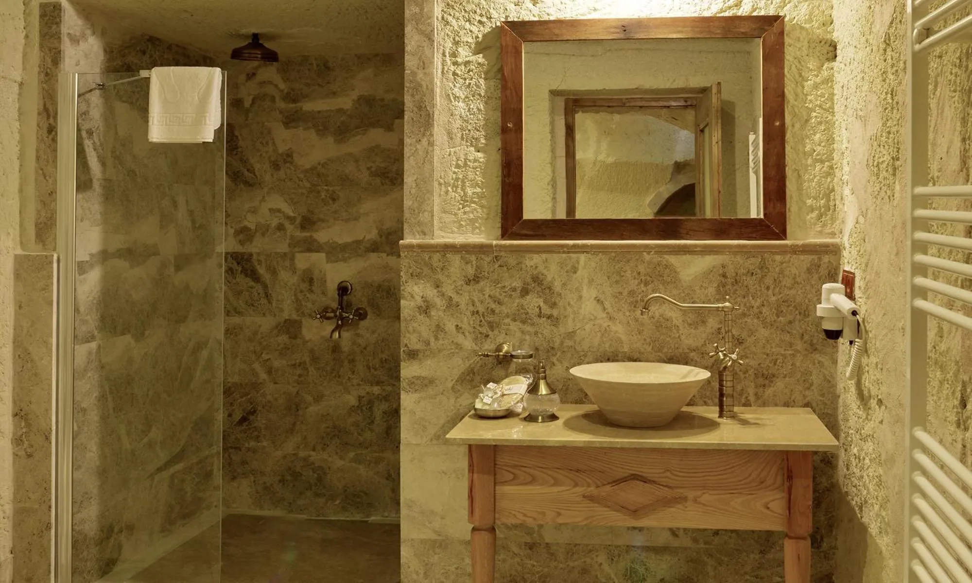 Bathroom in Seki Cave Hotel