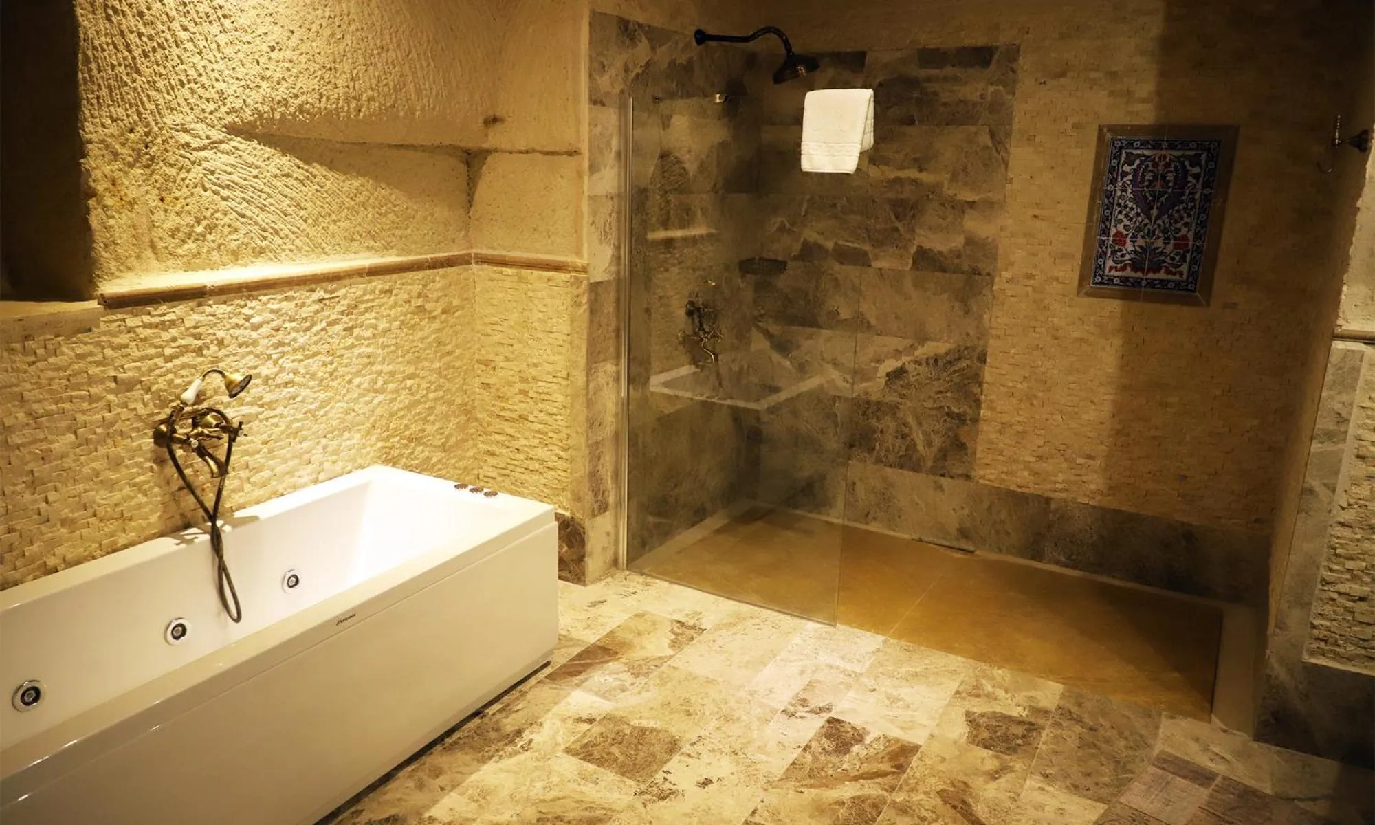 Shower in Seki Cave Hotel