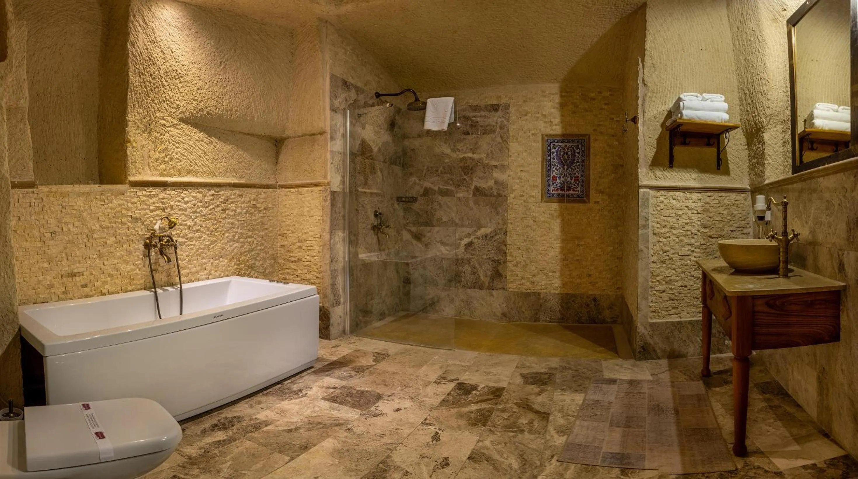 Bathroom in Seki Cave Hotel