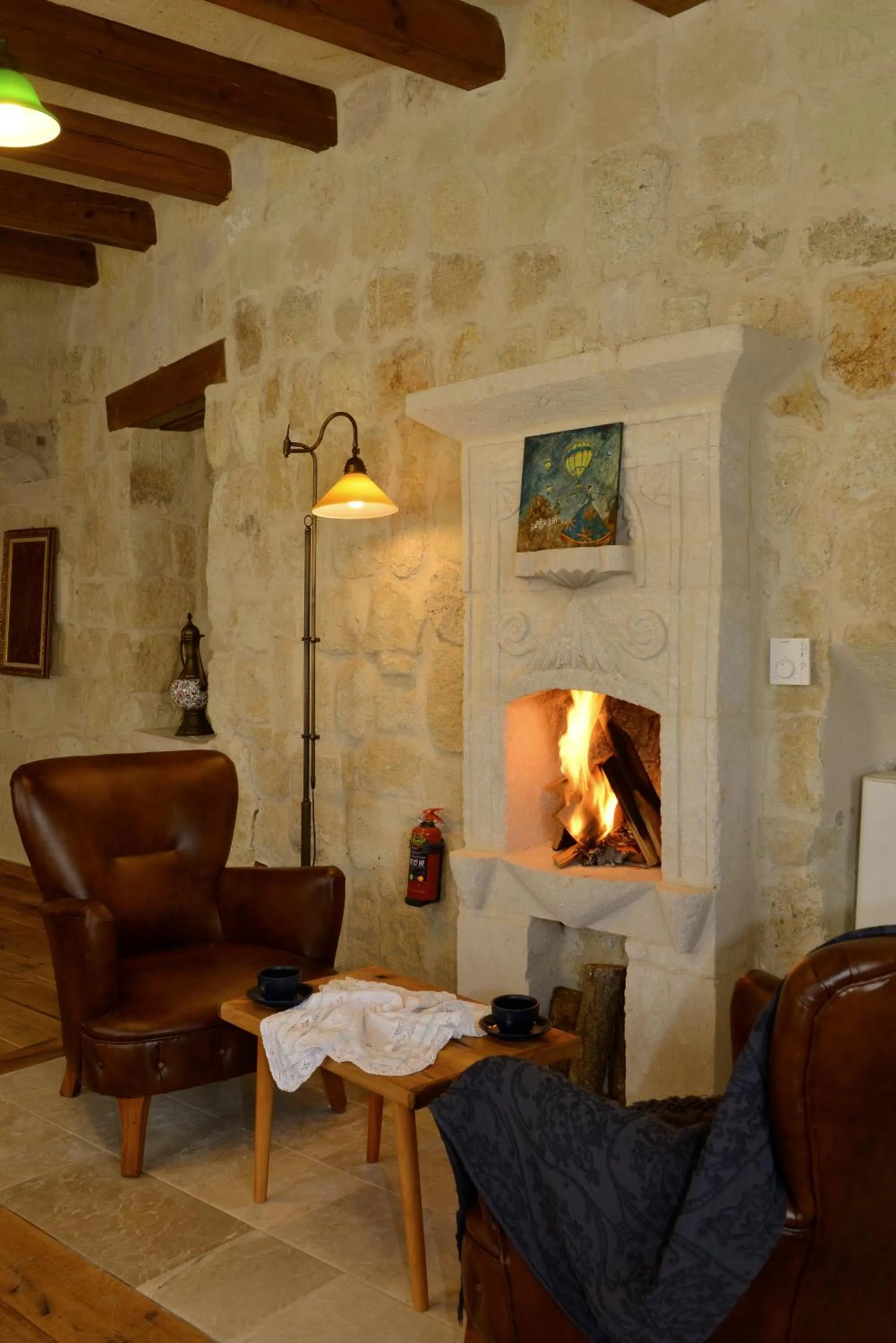 Living room in Seki Cave Hotel