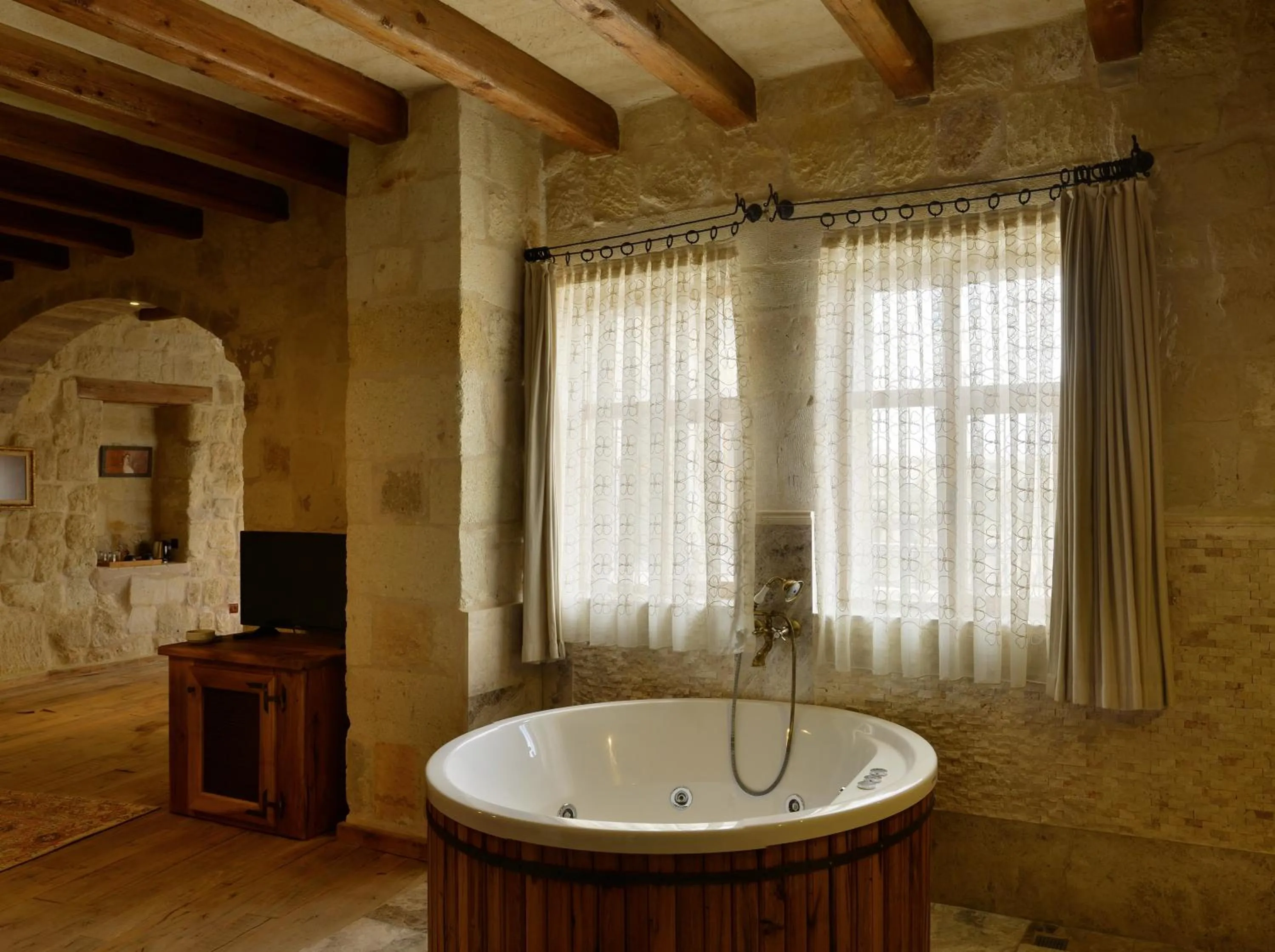 Hot Tub in Seki Cave Hotel