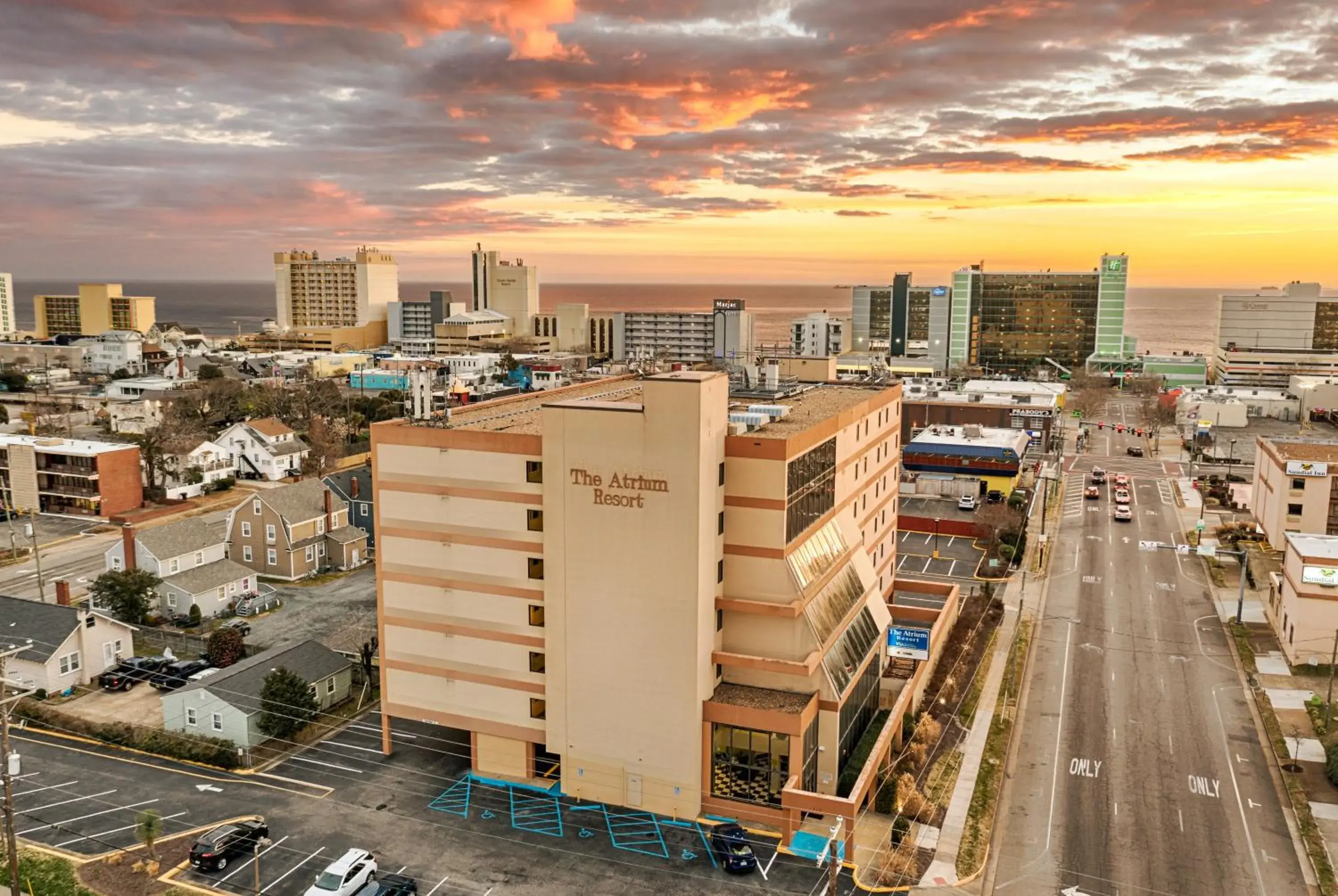 Property building in The Atrium Resort, Virginia Beach by Vacatia Property building in The Atrium Resort, Virginia Beach by Vacatia