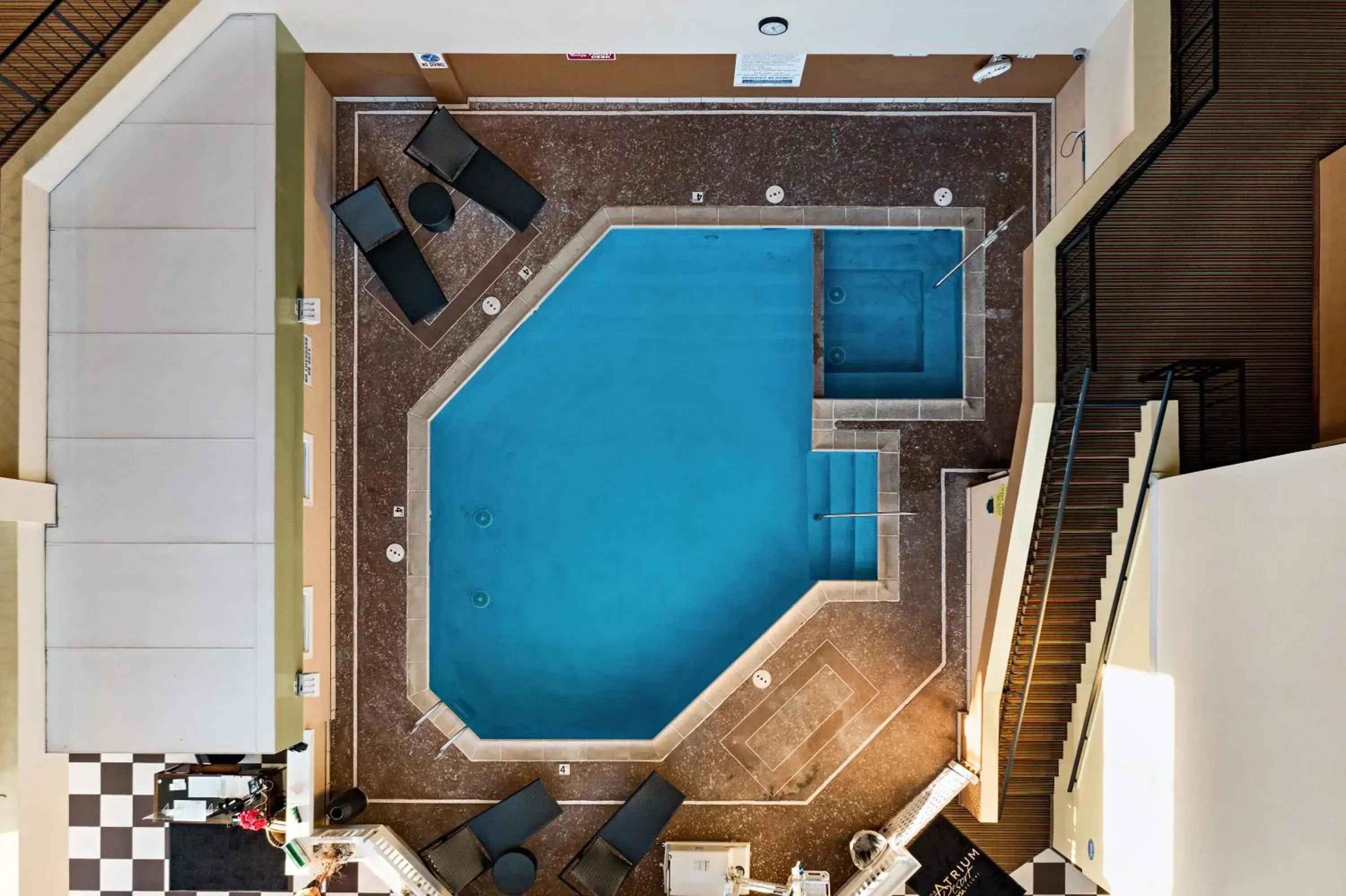 Pool view in The Atrium Resort, Virginia Beach by Vacatia Pool view in The Atrium Resort, Virginia Beach by Vacatia