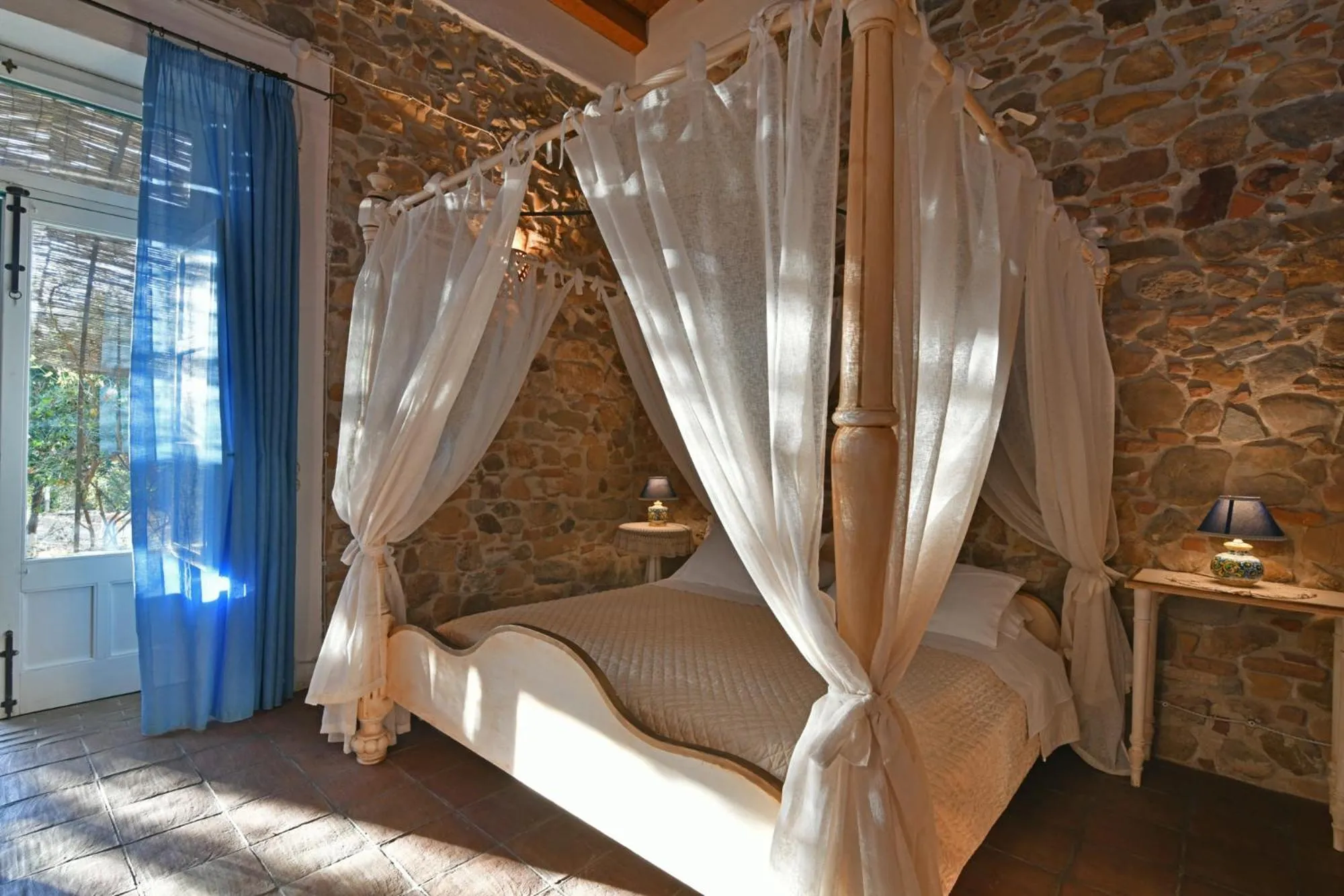 Bed in Terre Di Himera