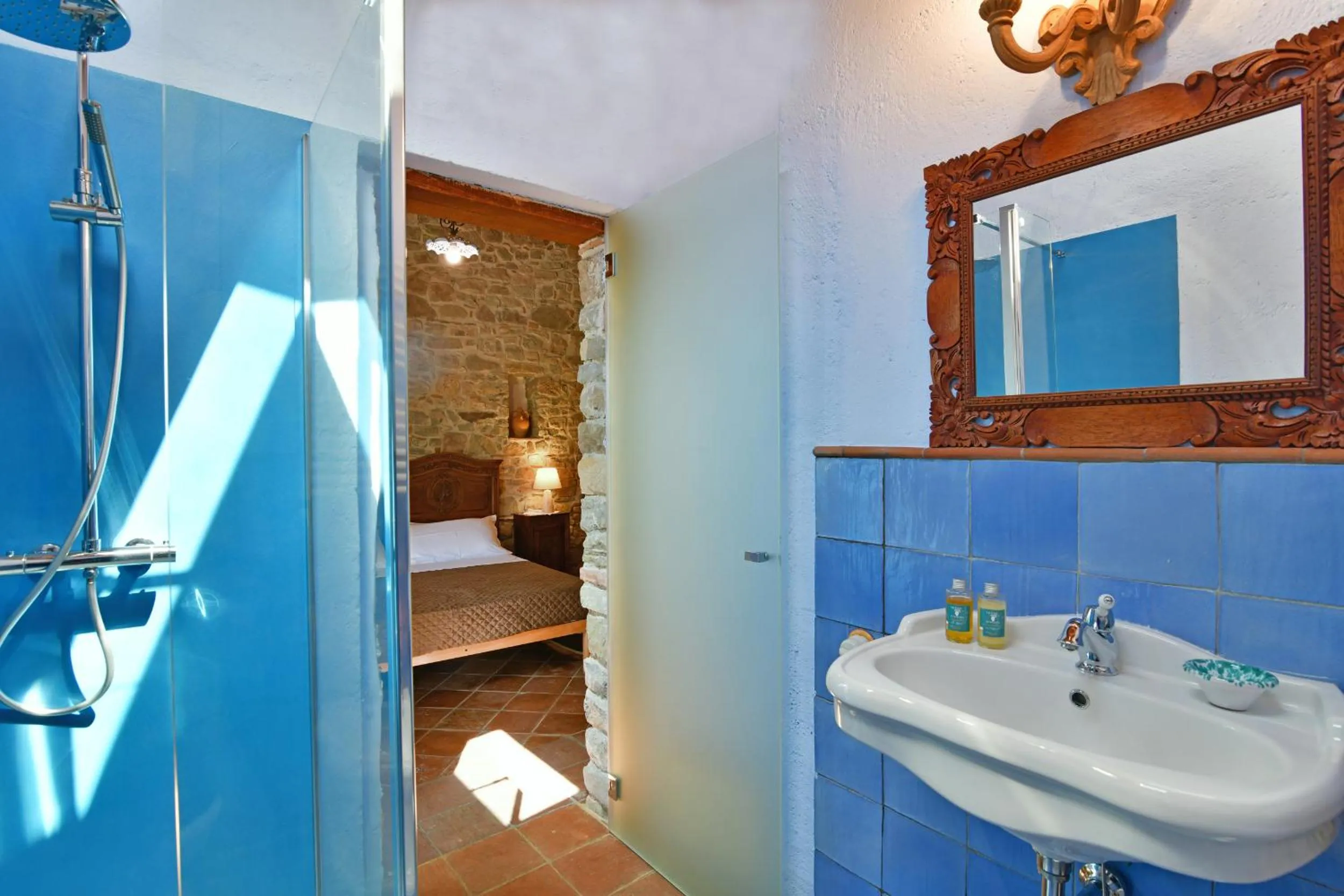 Toilet in Terre Di Himera