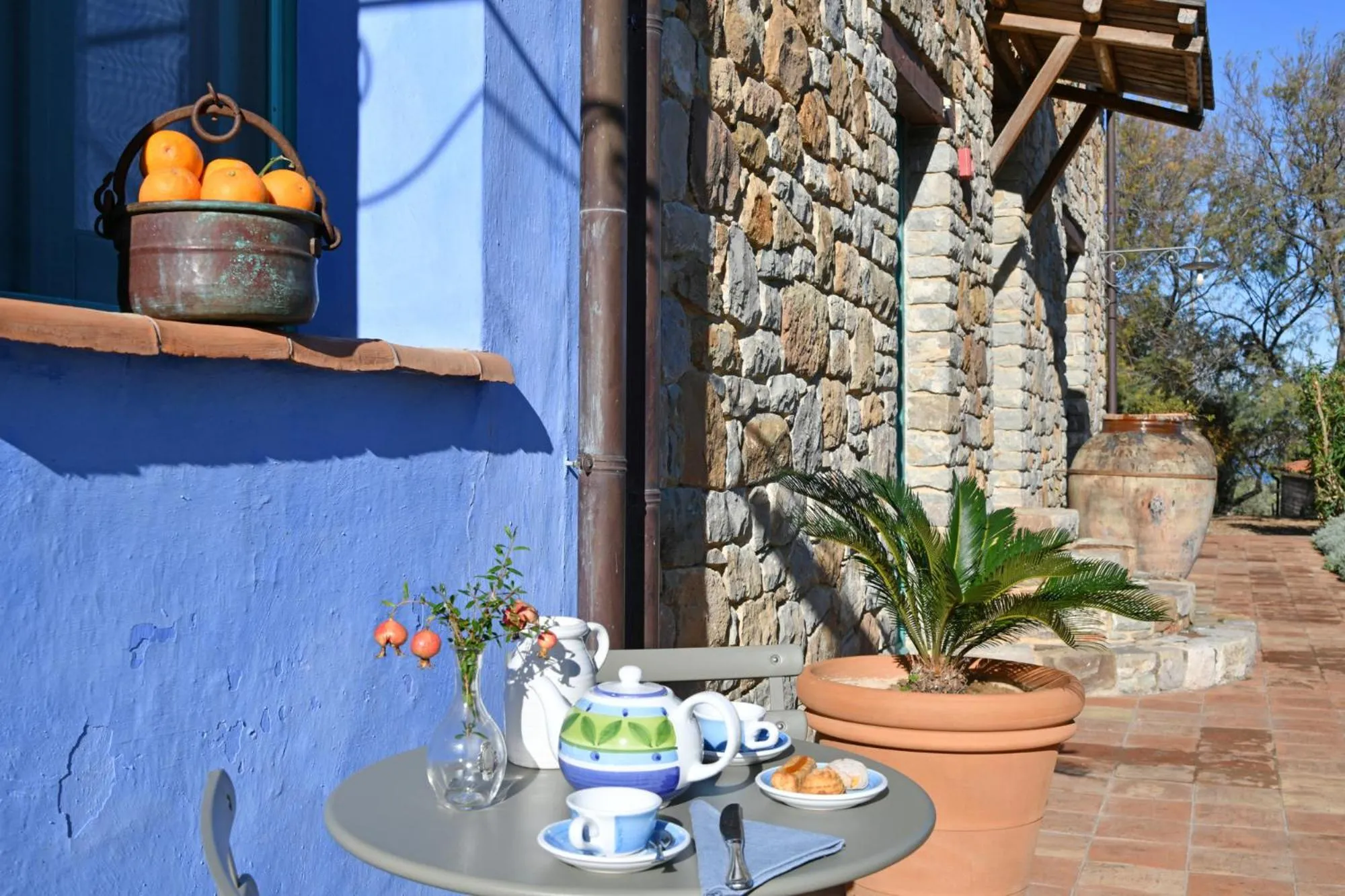 Property building in Terre Di Himera