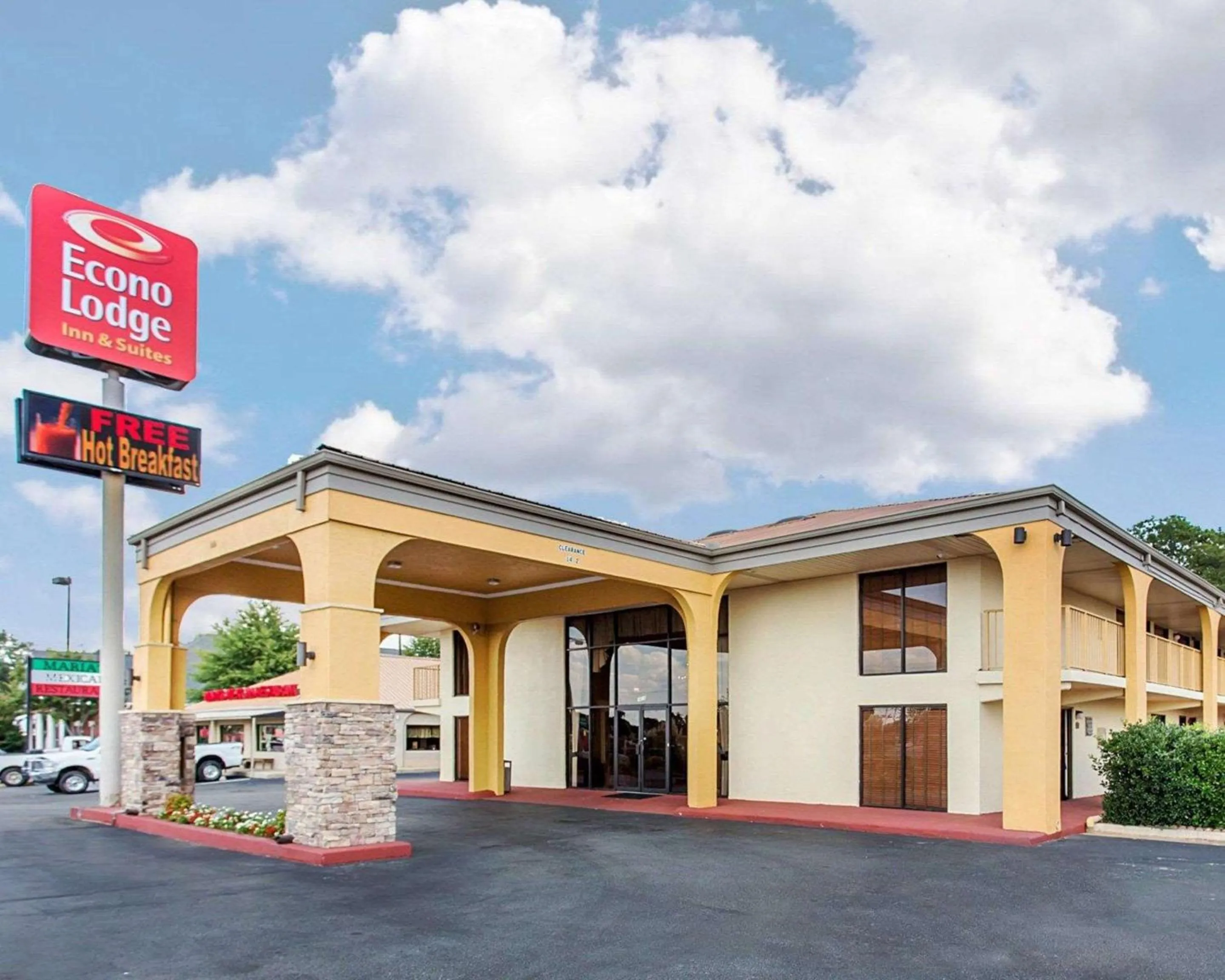 Property building in Econo Lodge Inn & Suites Griffin North