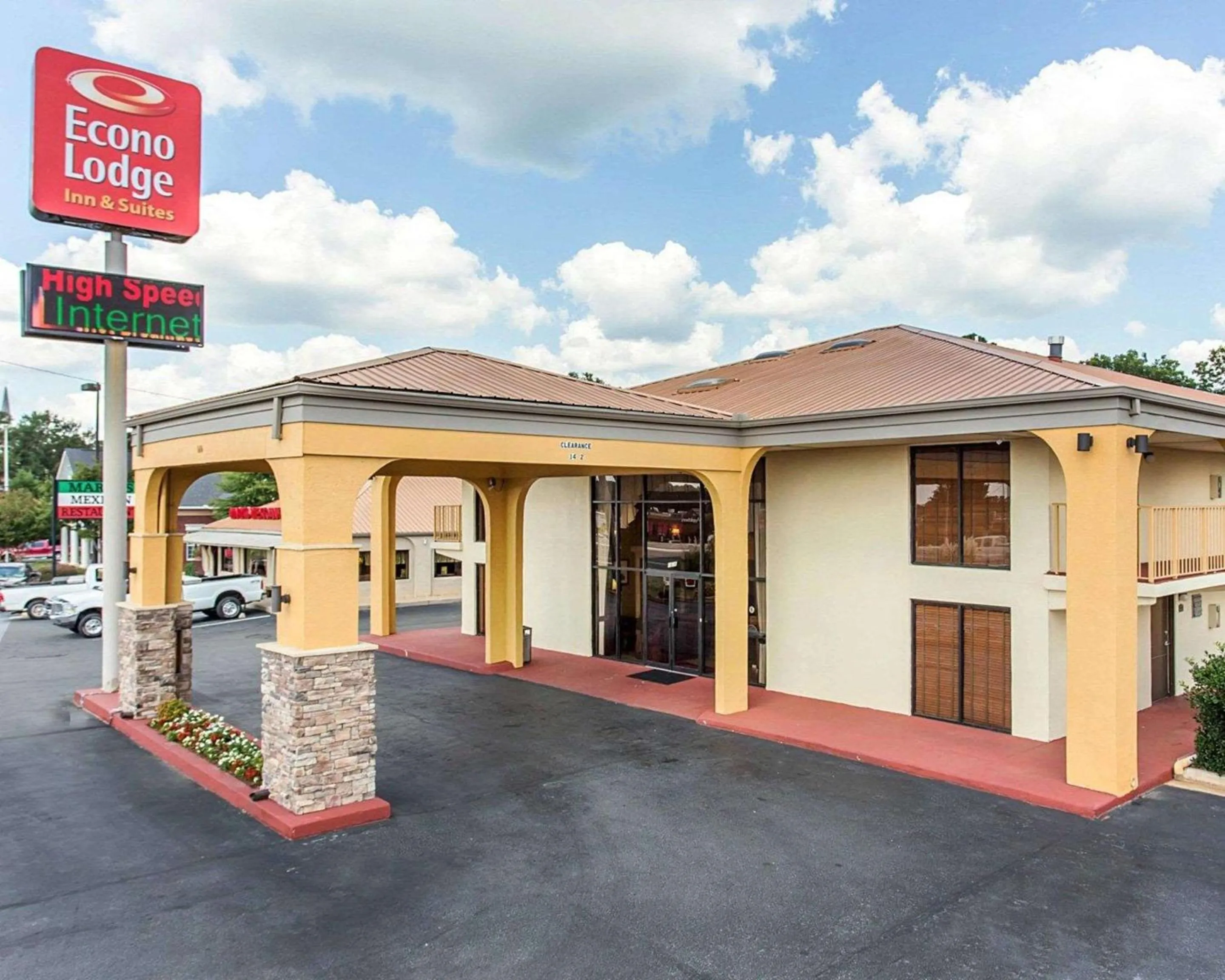 Property building in Econo Lodge Inn & Suites Griffin North