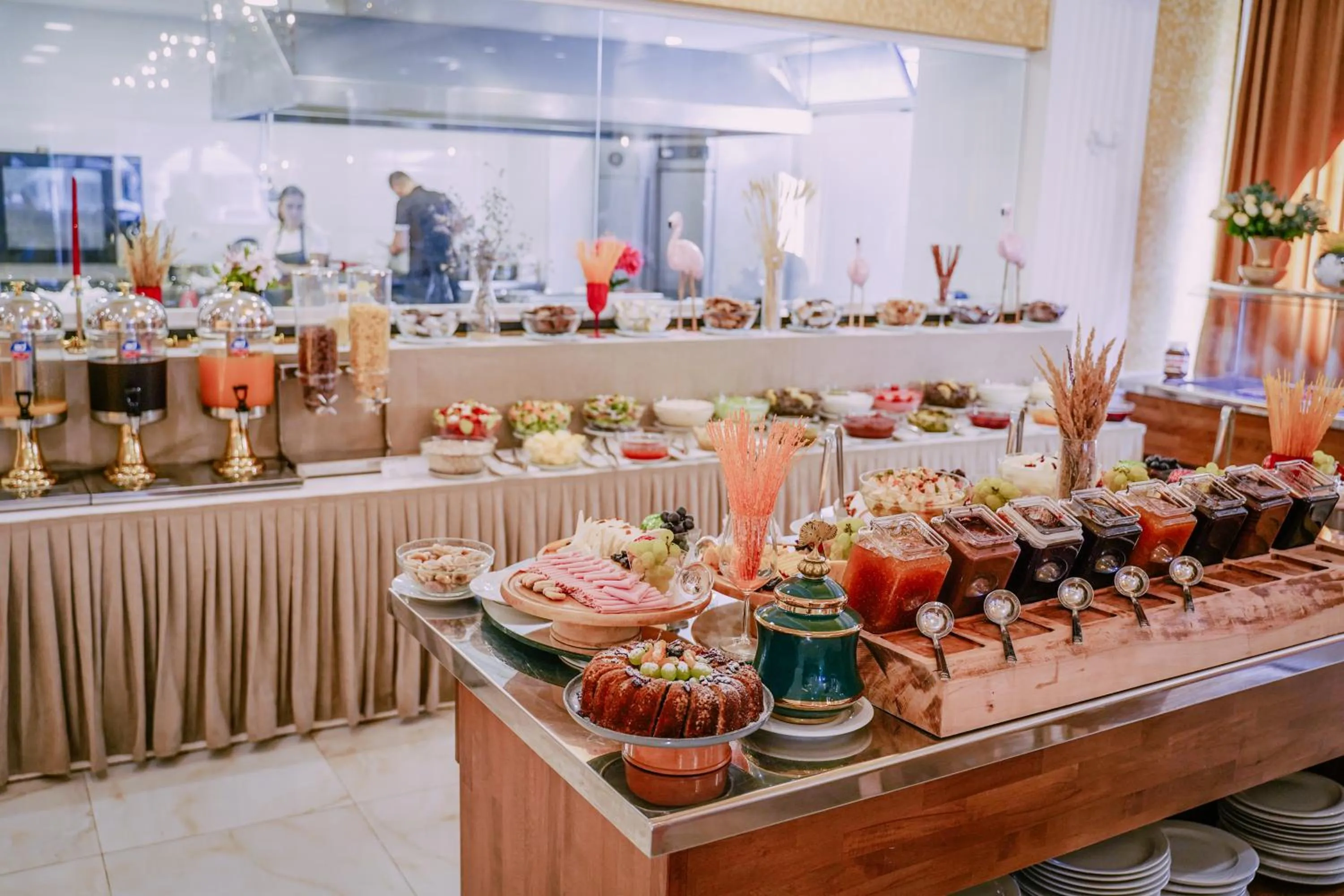 Food and drinks in Hotel Empire Albania