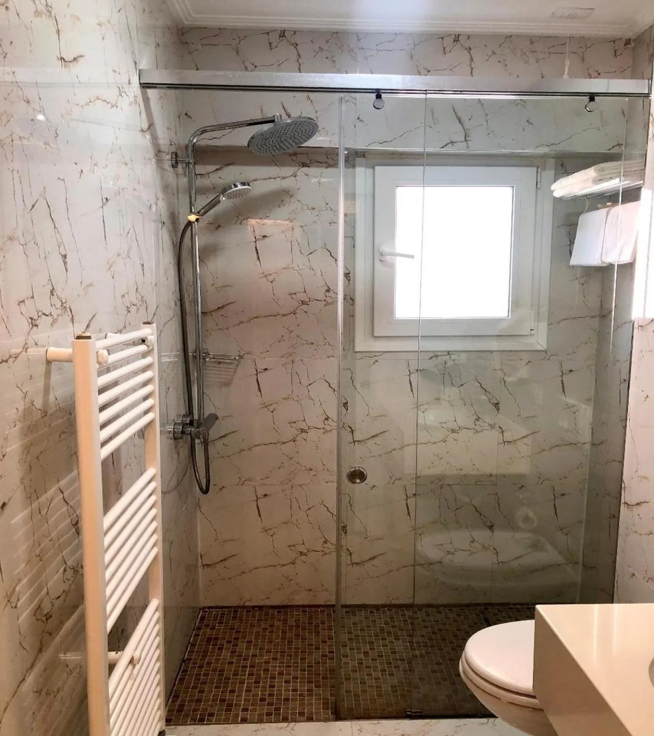 Shower in Hotel Empire Albania