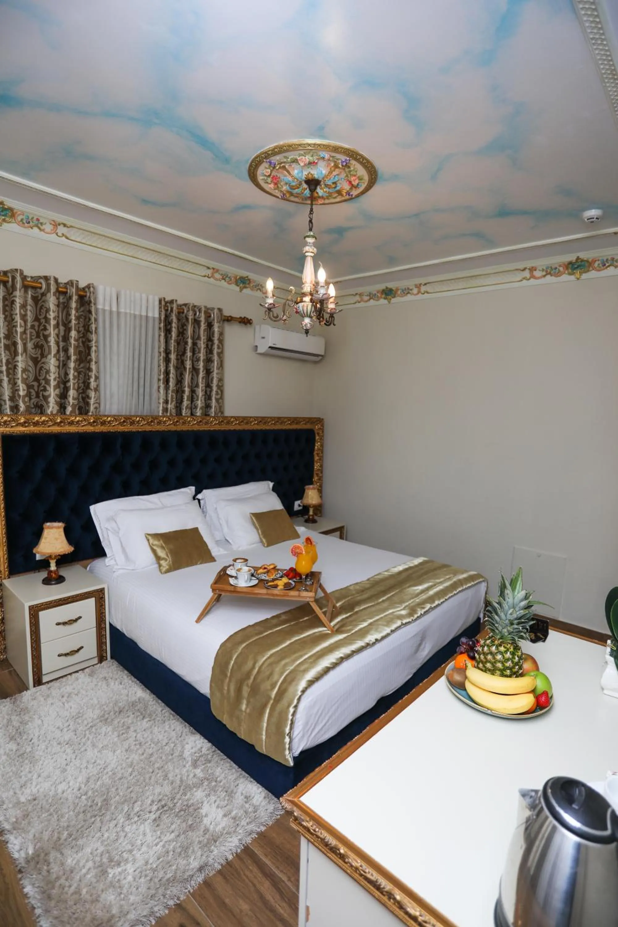 Bed in Hotel Empire Albania