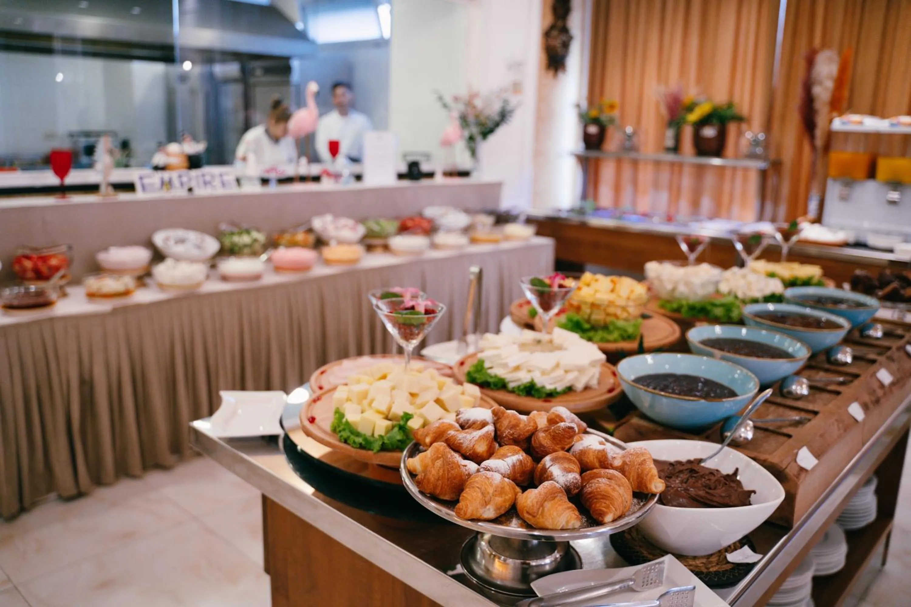 Food and drinks in Hotel Empire Albania