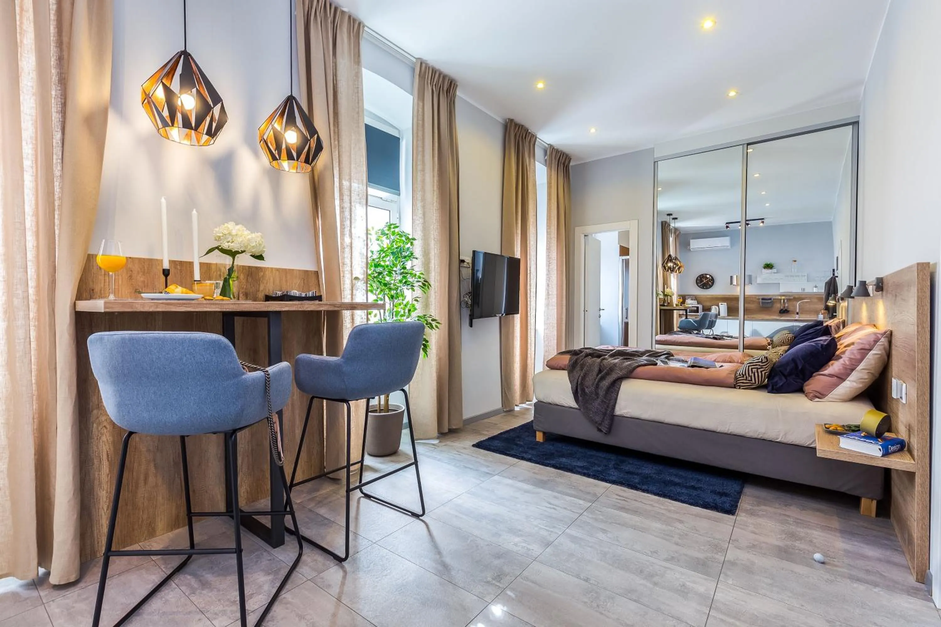 TV and multimedia in Number 1 Deluxe Apartments