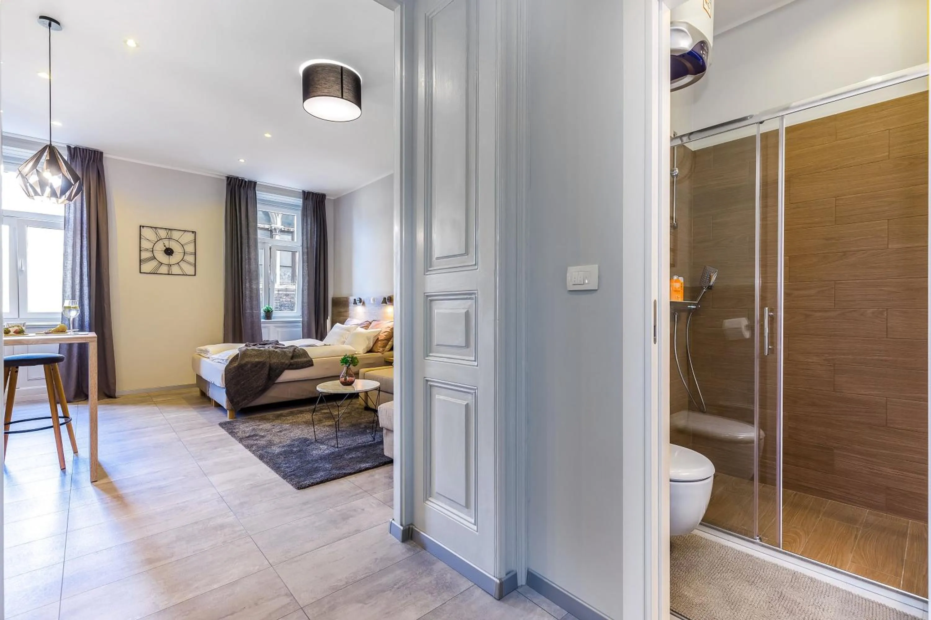 Bathroom in Number 1 Deluxe Apartments