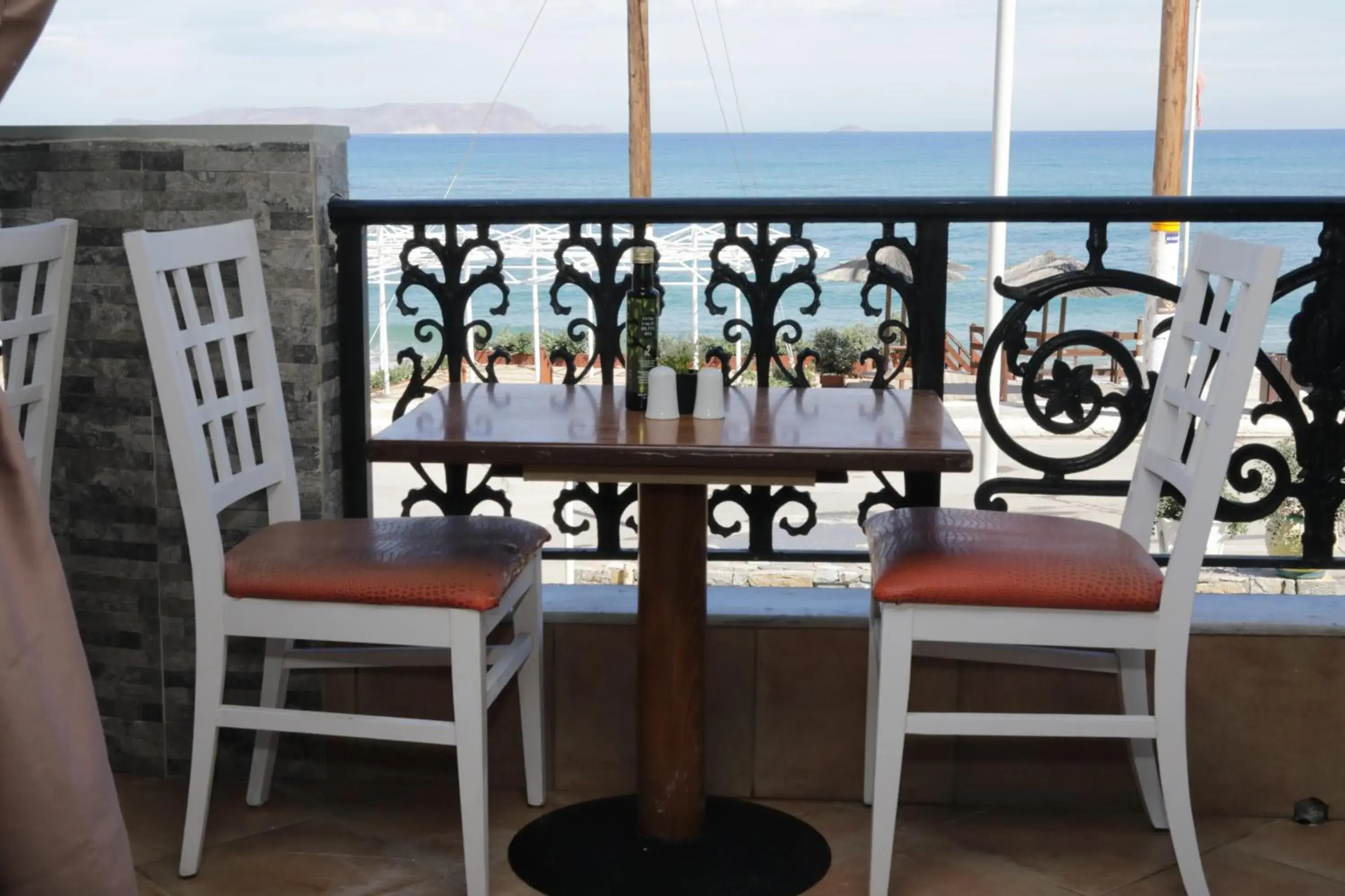 Restaurant/places to eat in Diogenis Blue Palace Restaurant/places to eat in Diogenis Blue Palace