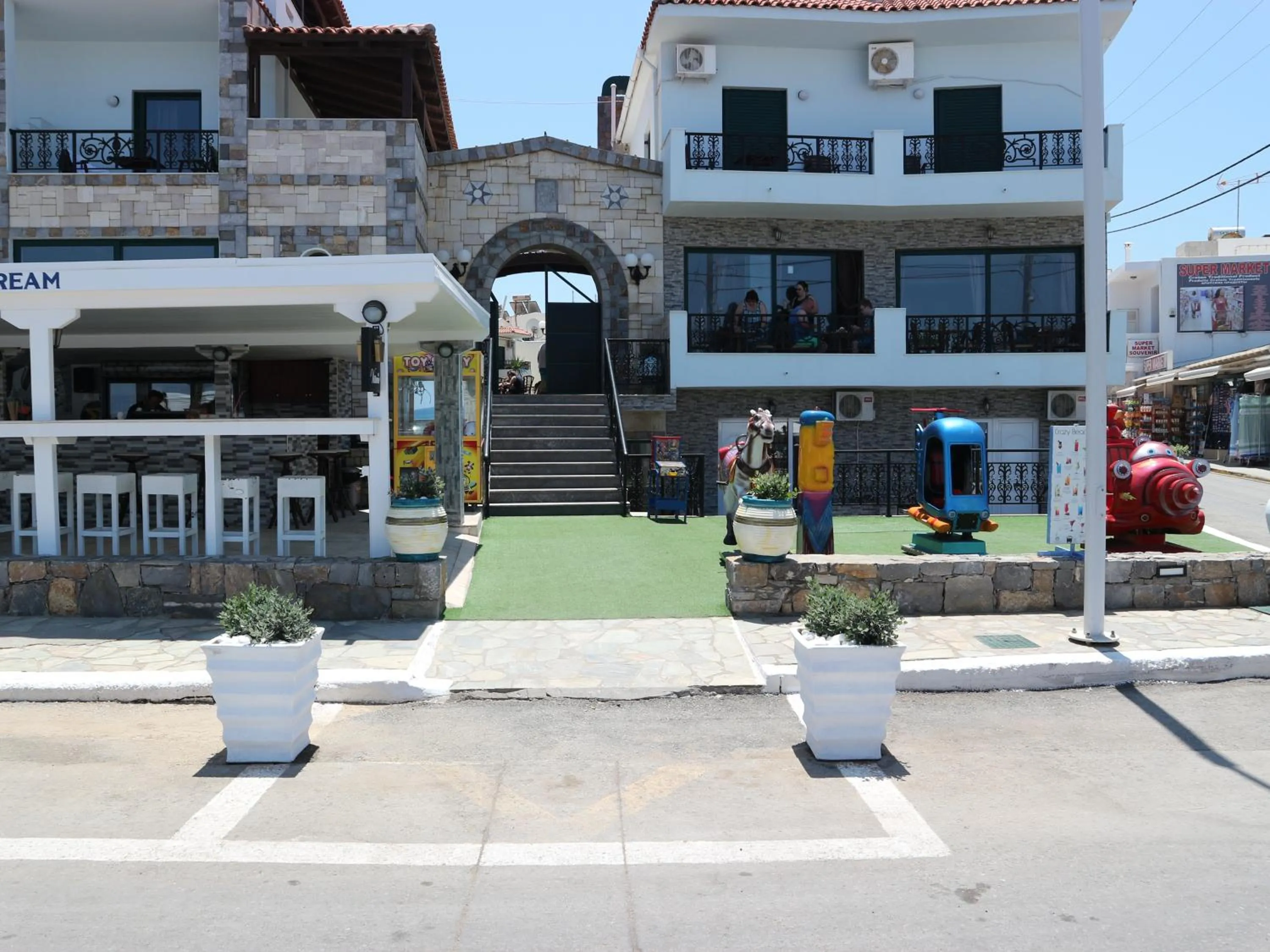 Property building in Diogenis Blue Palace