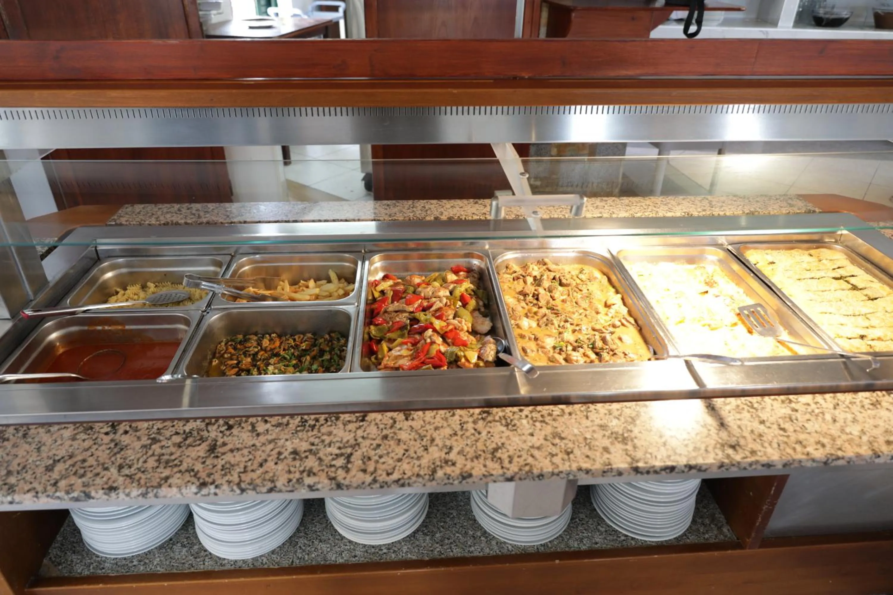 Restaurant/places to eat in Diogenis Blue Palace