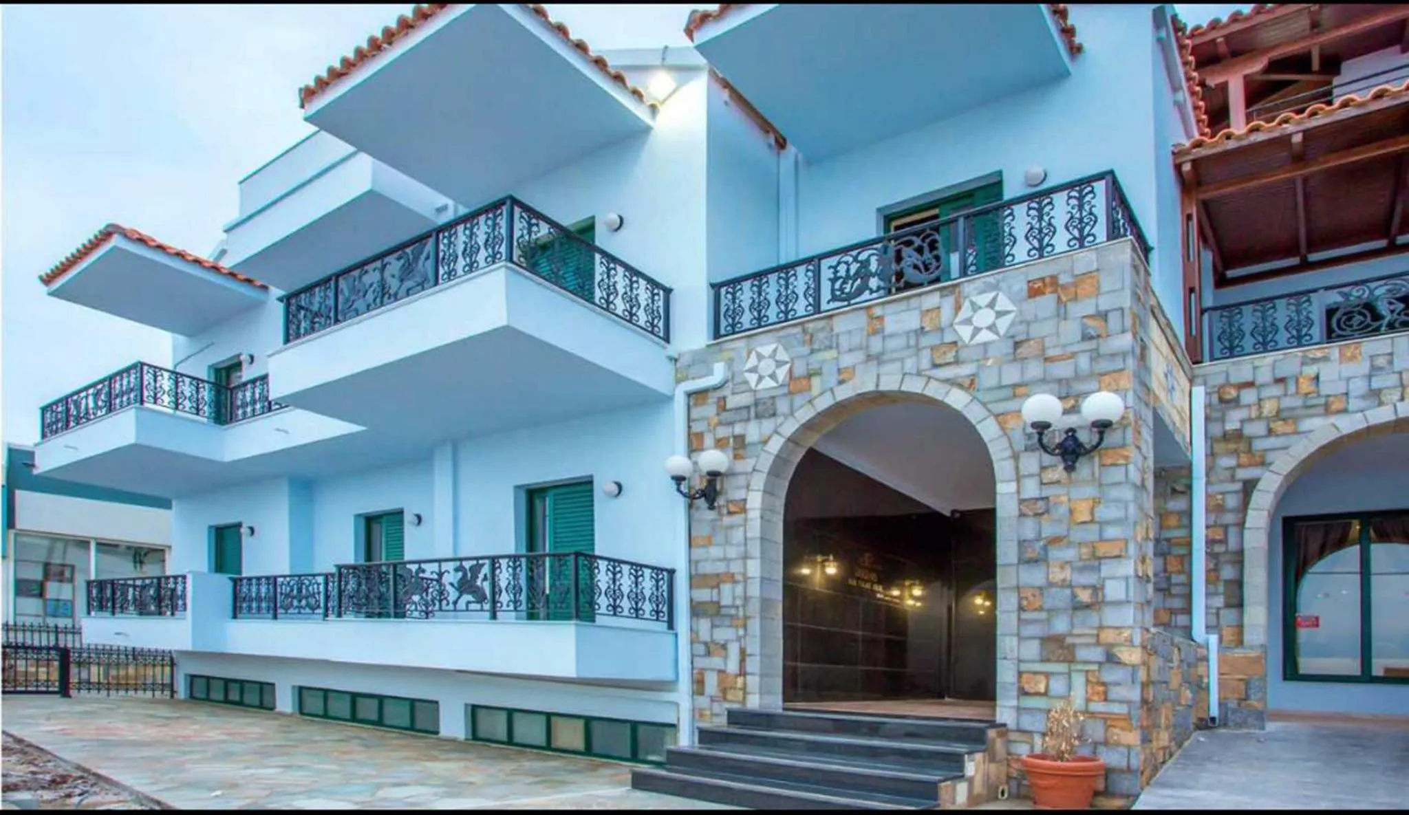 Property building in Diogenis Blue Palace