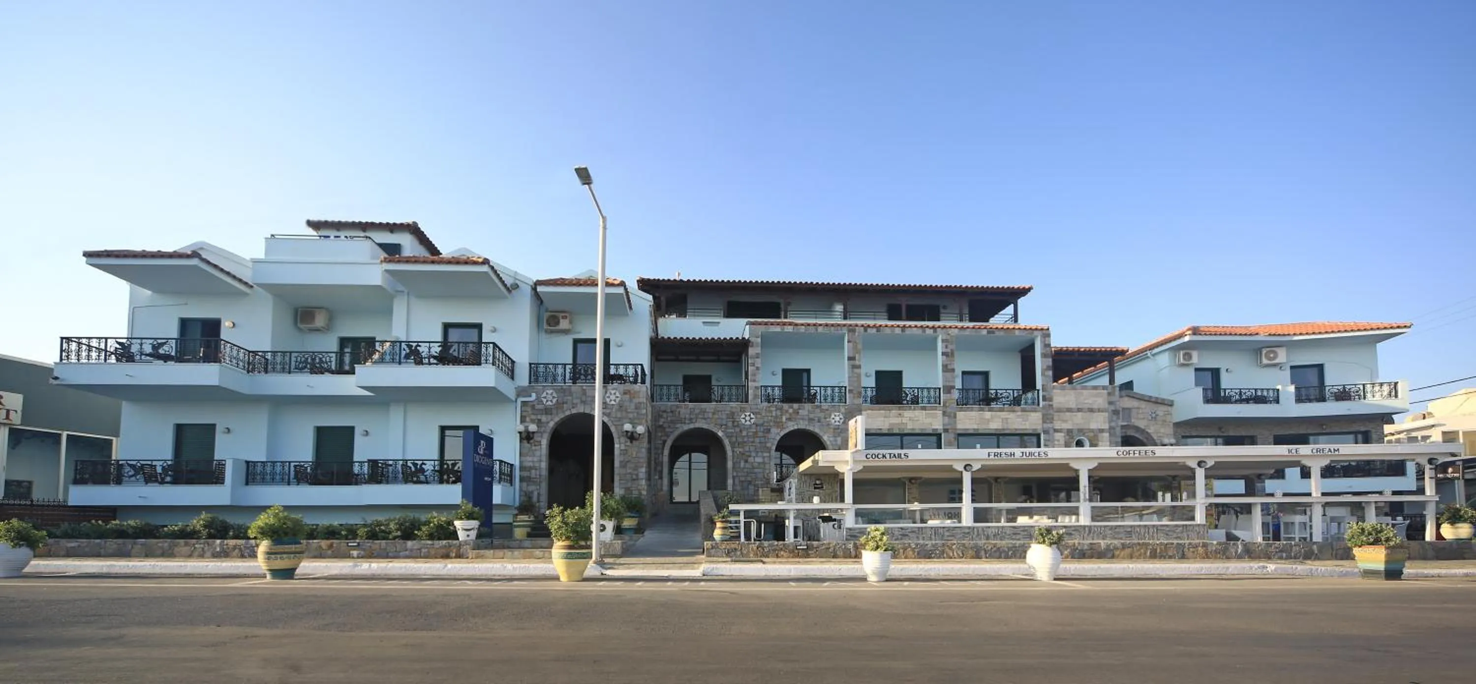 Property building in Diogenis Blue Palace
