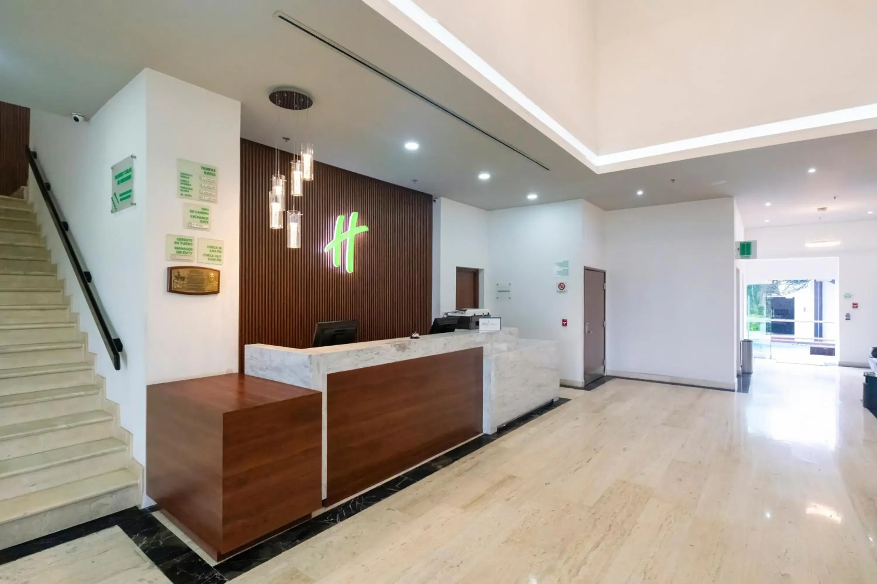Lobby or reception in Holiday Inn Uruapan by IHG Lobby or reception in Holiday Inn Uruapan by IHG
