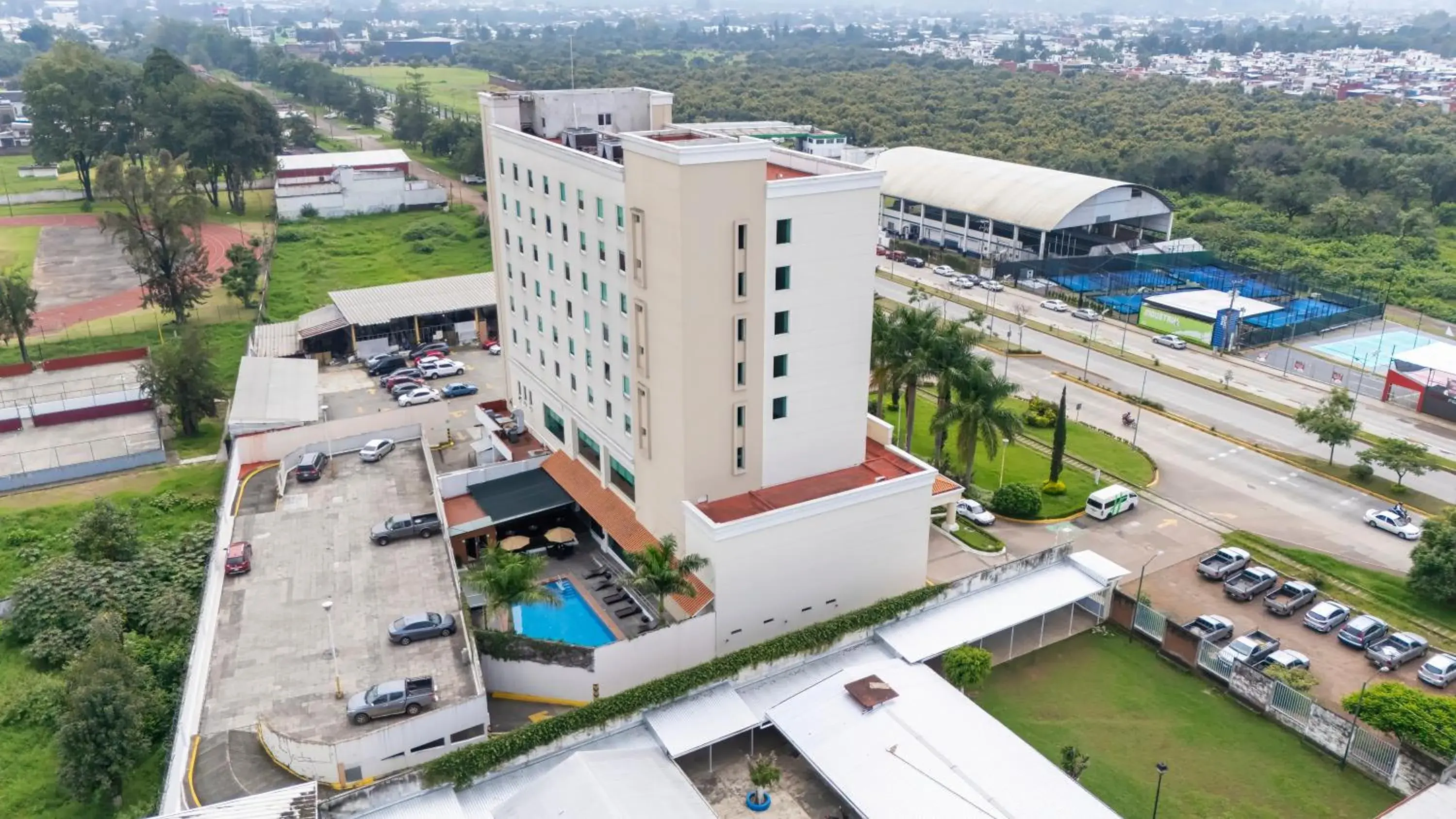 Property building in Holiday Inn Uruapan by IHG Property building in Holiday Inn Uruapan by IHG
