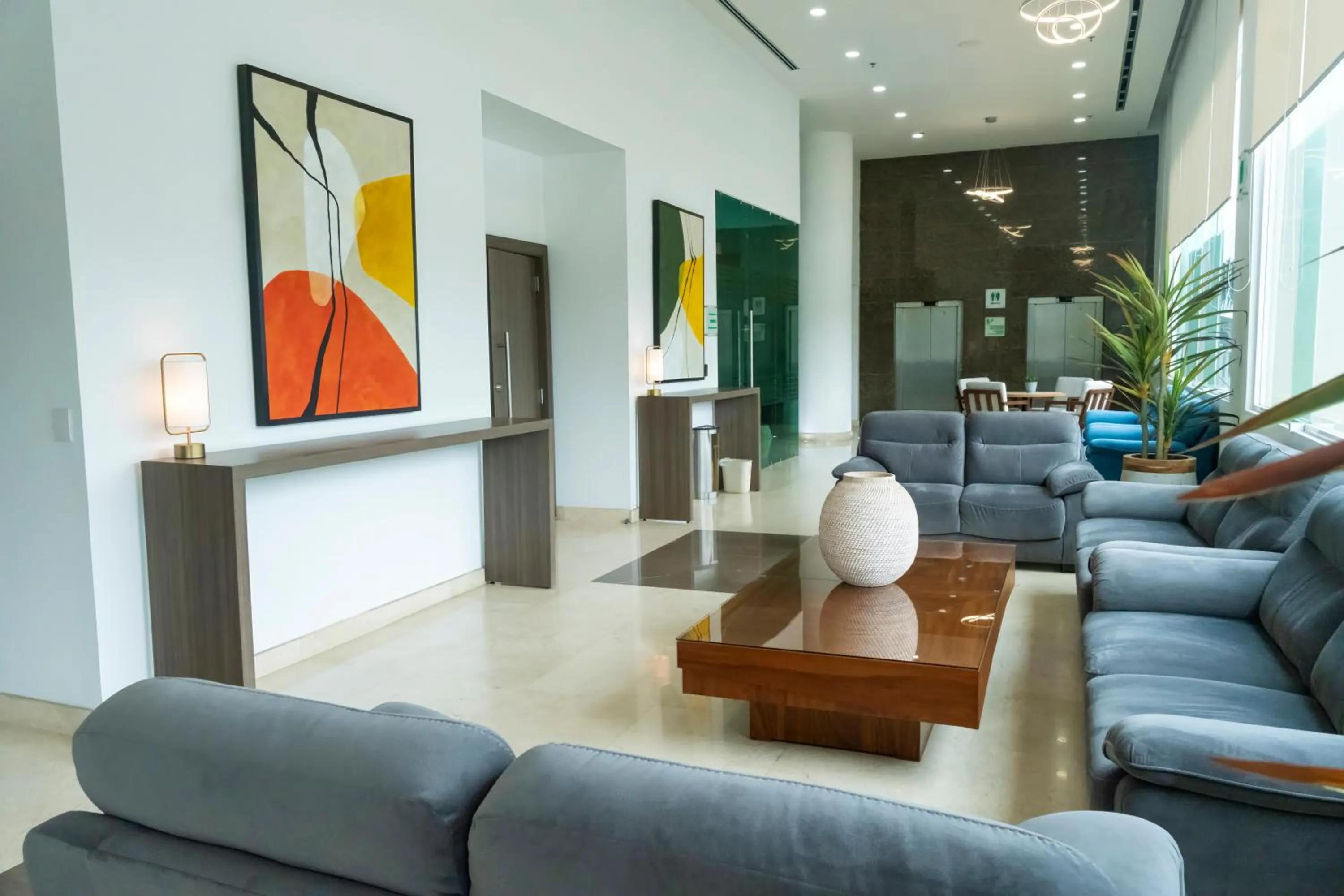 Living room in Holiday Inn Uruapan by IHG