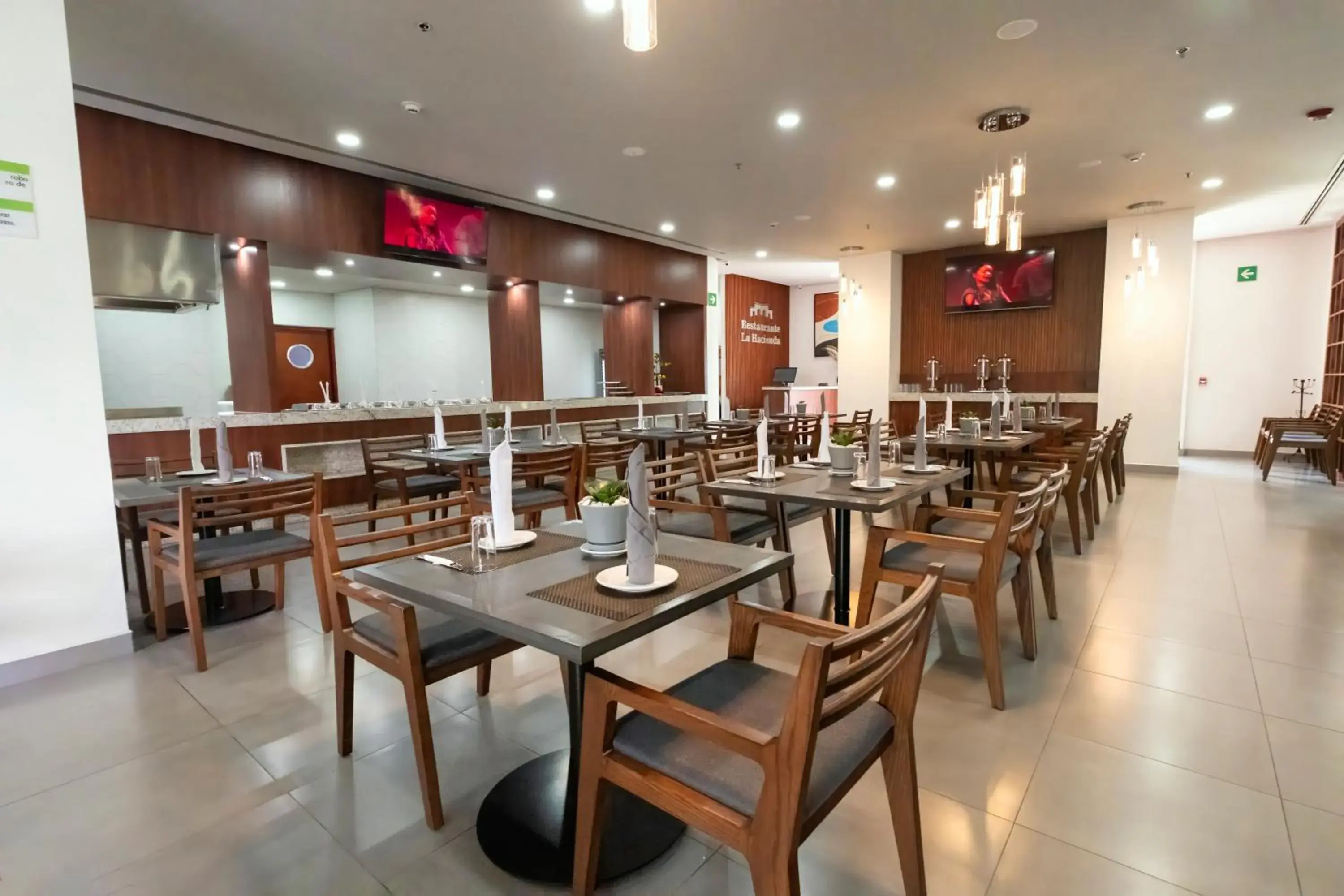 Restaurant/places to eat in Holiday Inn Uruapan by IHG Restaurant/places to eat in Holiday Inn Uruapan by IHG