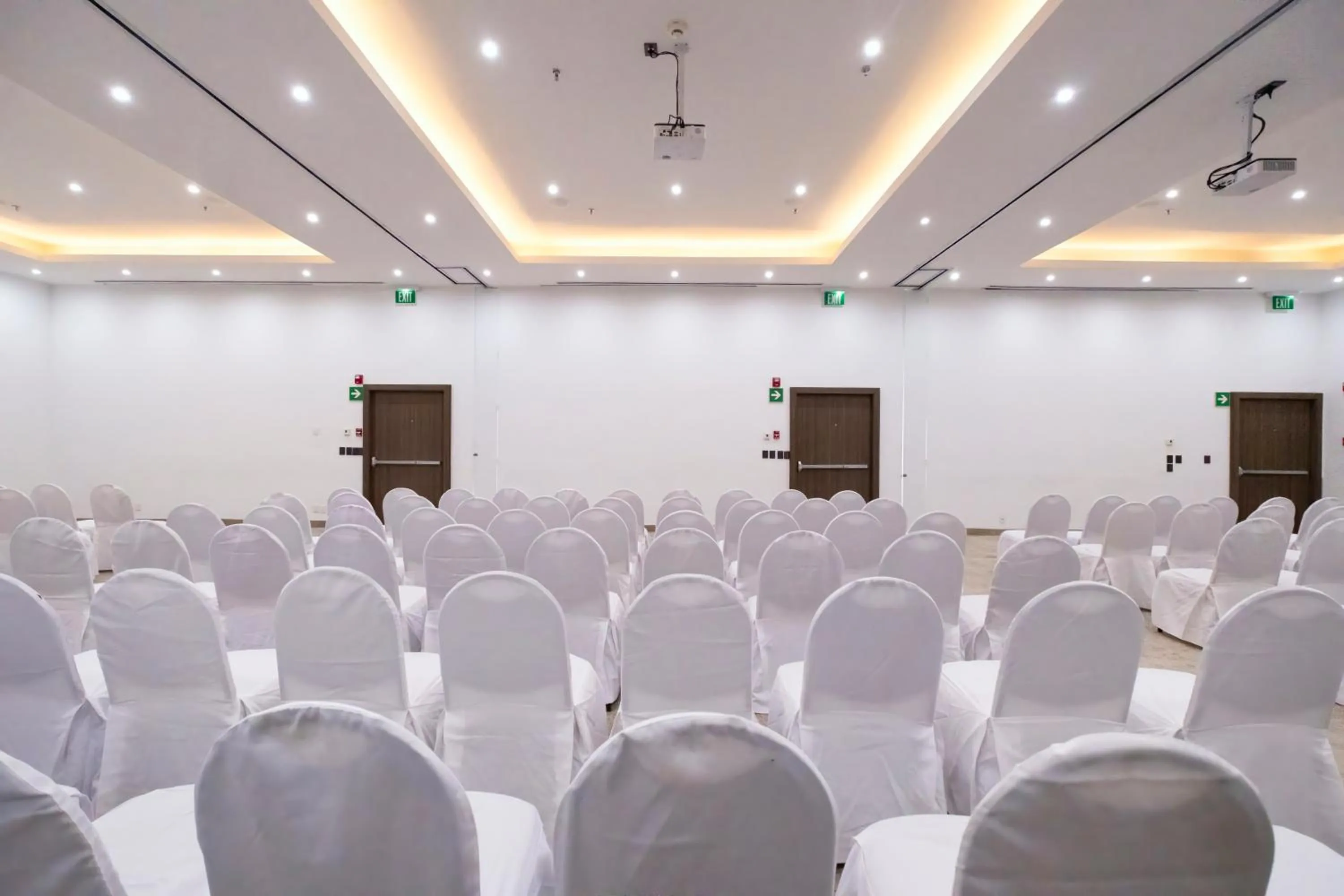 Meeting/conference room in Holiday Inn Uruapan by IHG