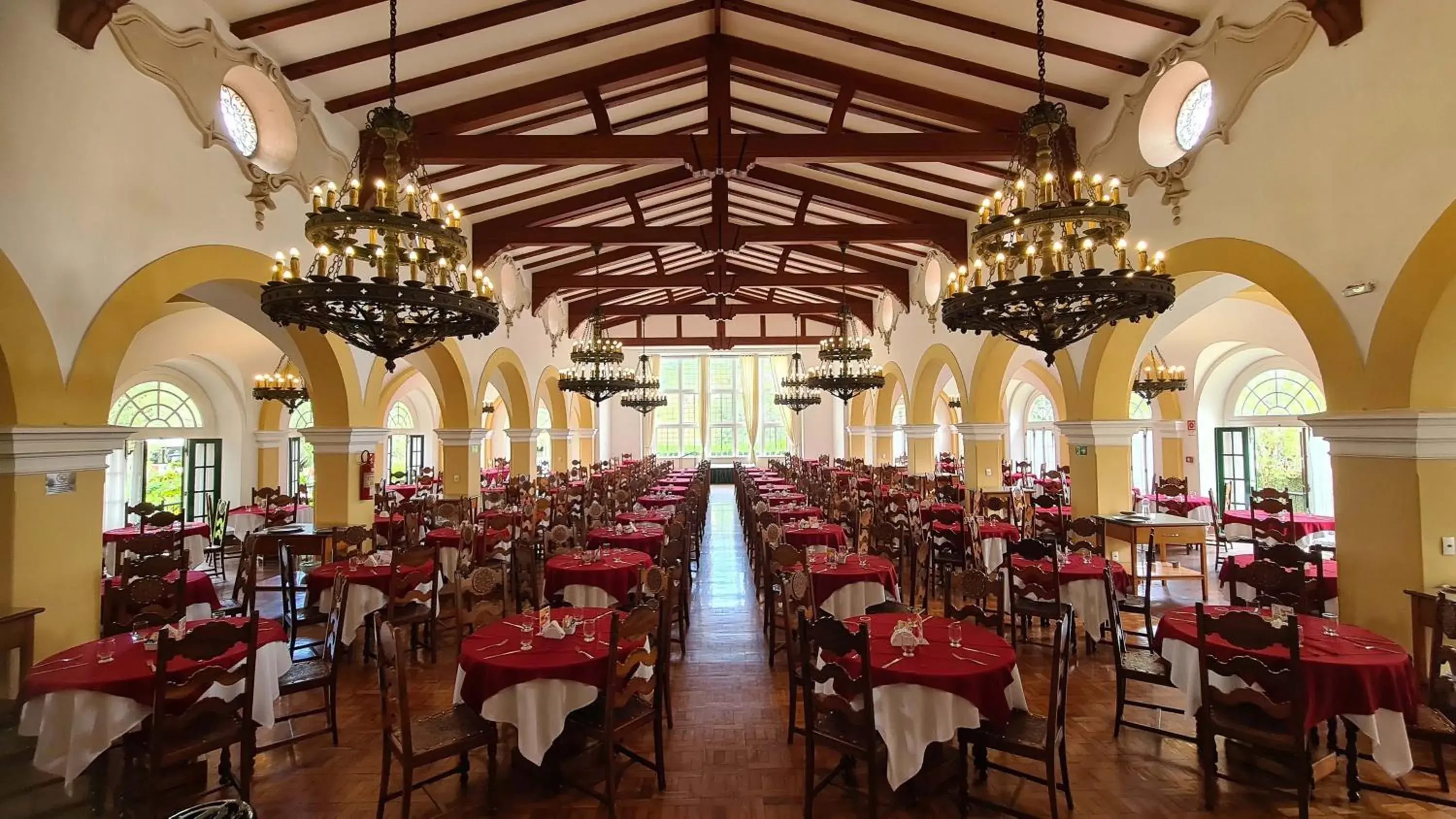 Restaurant/places to eat in Hotel Glória Resort & Convention Restaurant/places to eat in Hotel Glória Resort & Convention