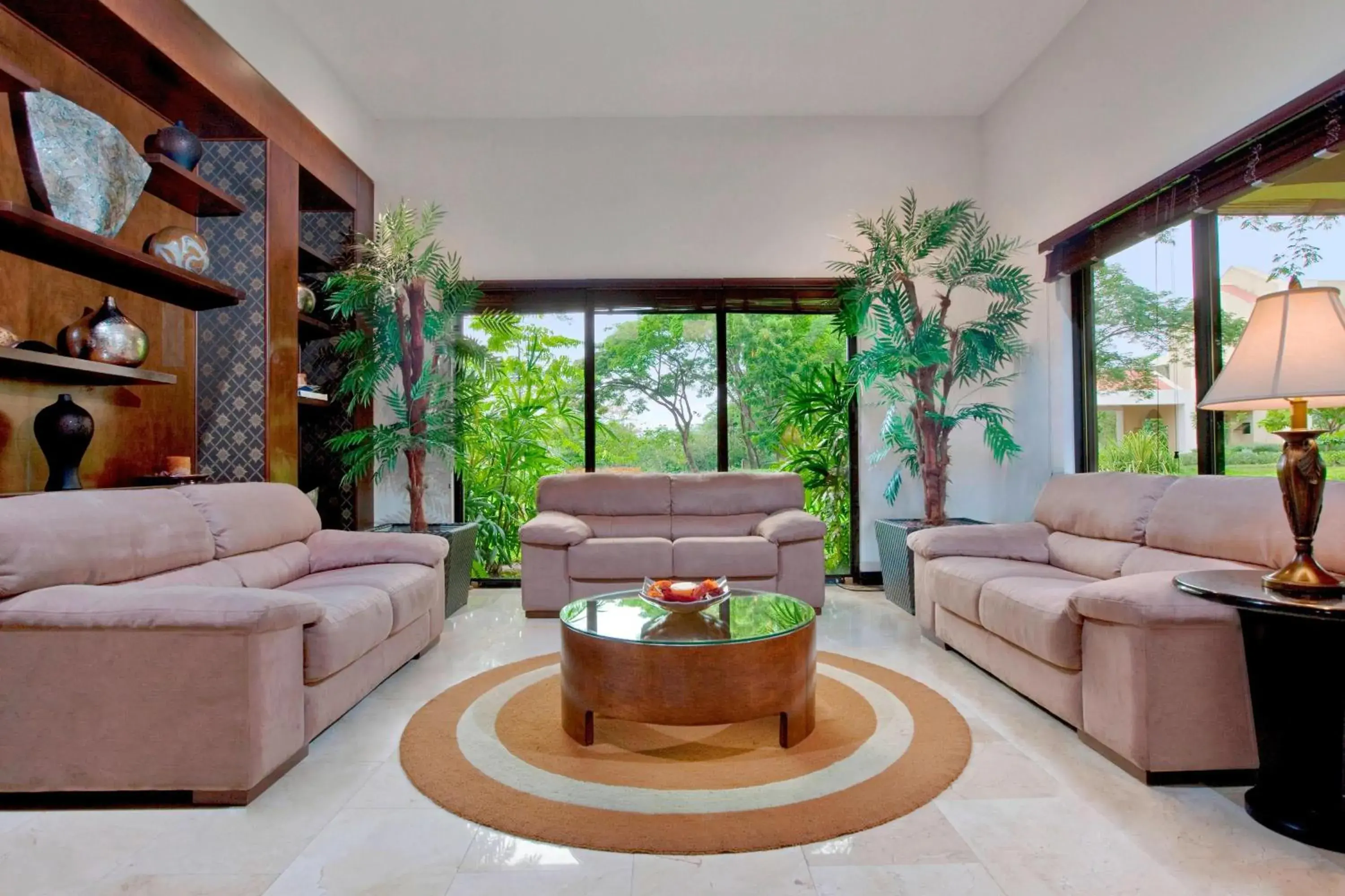 Lounge or bar in The Westin Reserva Conchal, an All-Inclusive Golf Resort & Spa Lounge or bar in The Westin Reserva Conchal, an All-Inclusive Golf Resort & Spa