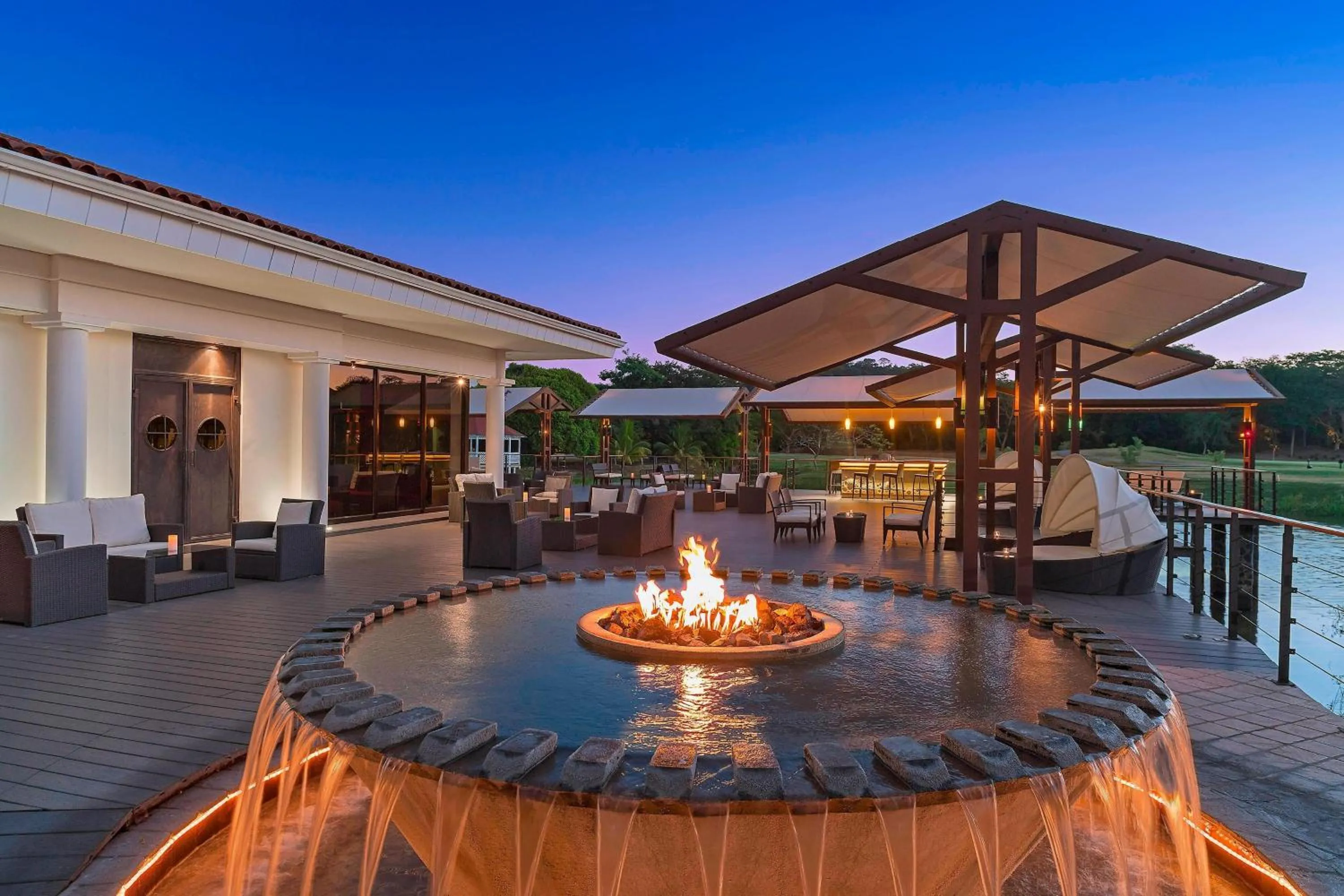 Lounge or bar in The Westin Reserva Conchal, an All-Inclusive Golf Resort & Spa