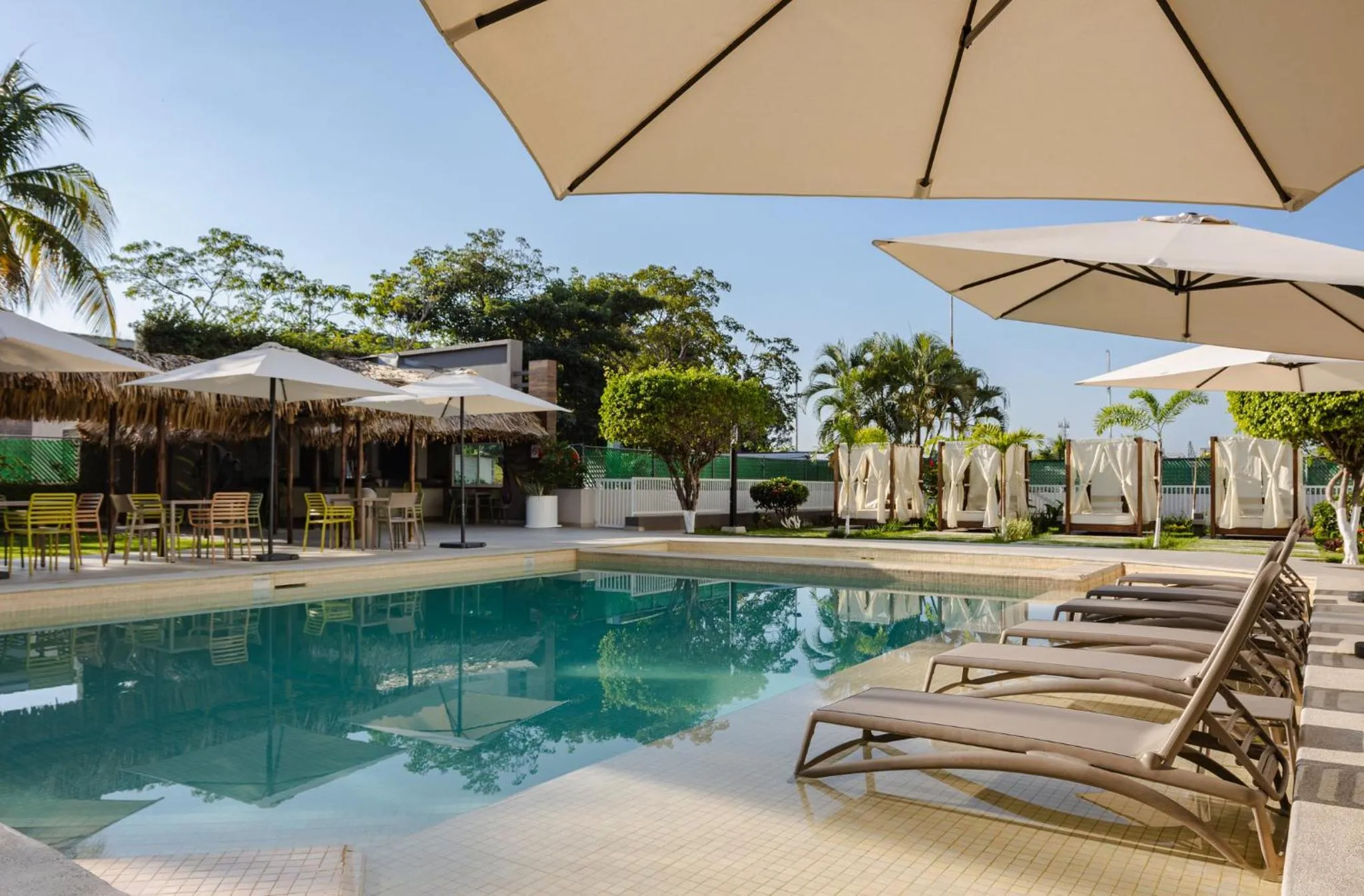 Swimming pool in Holiday Inn Express Tapachula by IHG