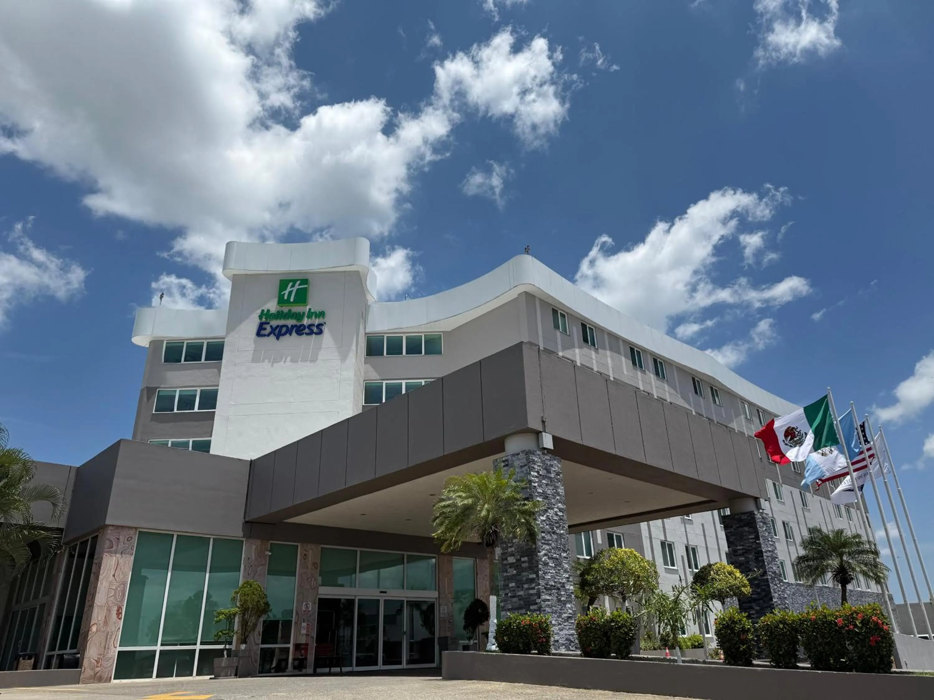 Property building in Holiday Inn Express Tapachula by IHG