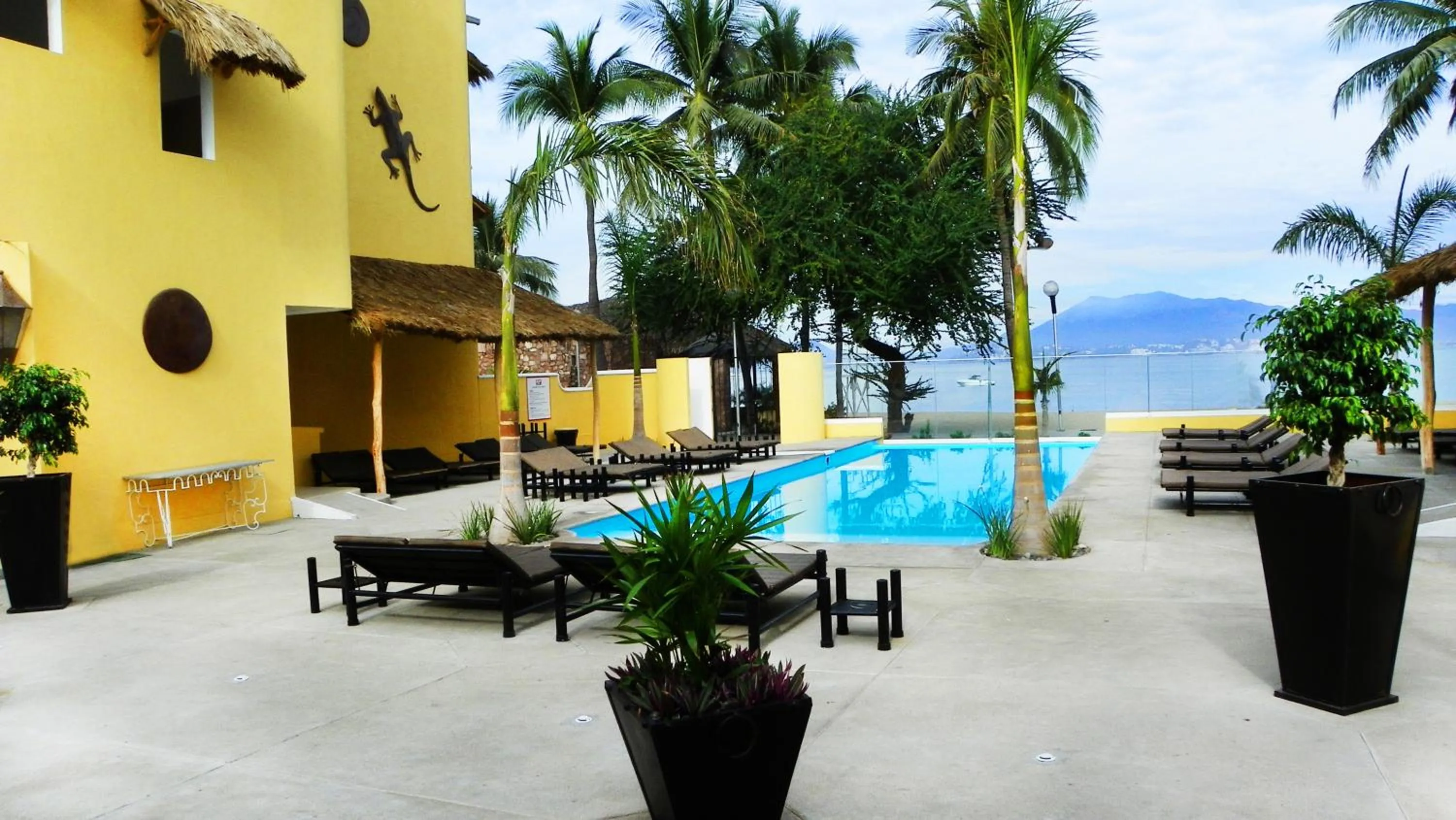 Swimming pool in Zar Manzanillo