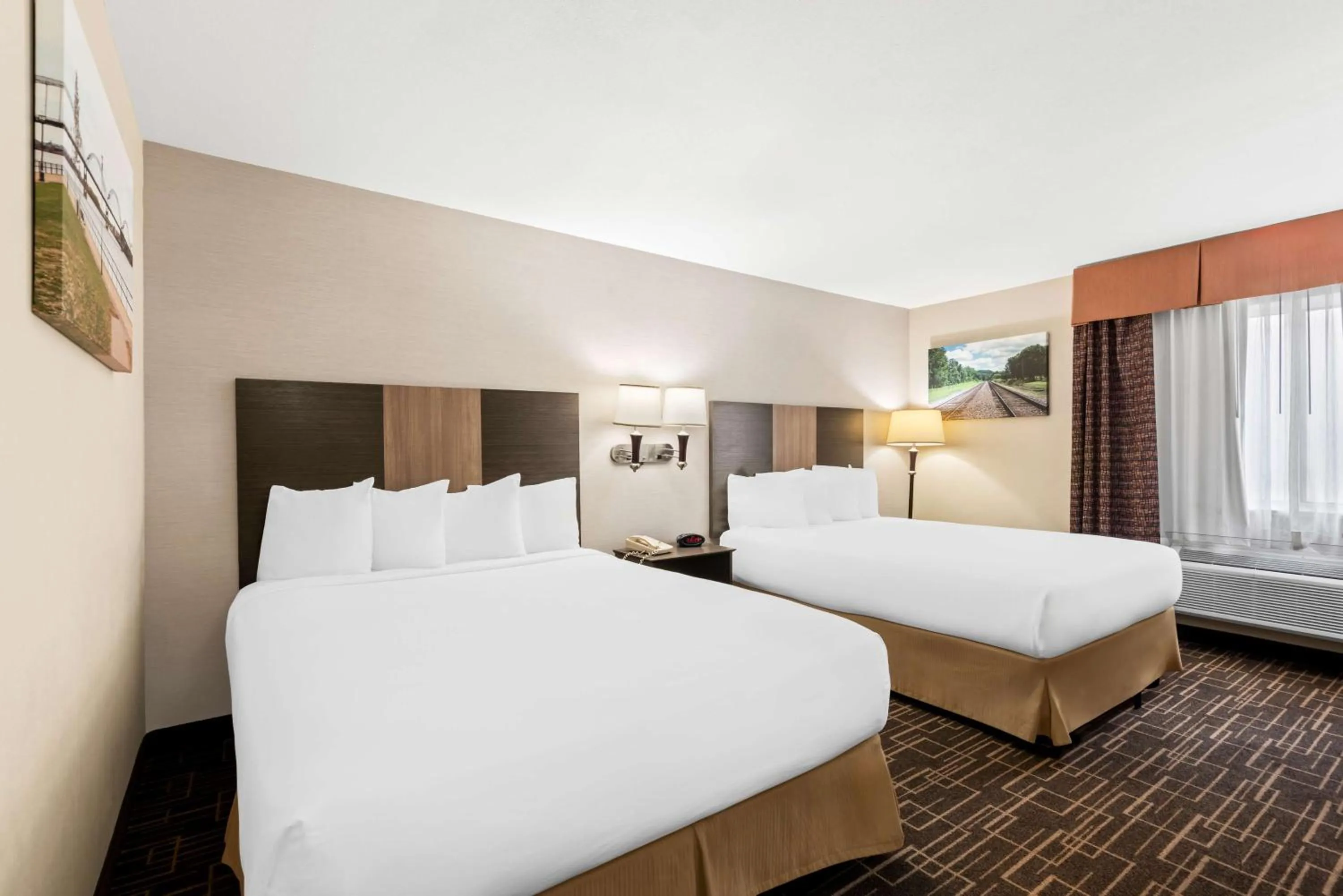 Bedroom, Bed in Best Western Airport Inn