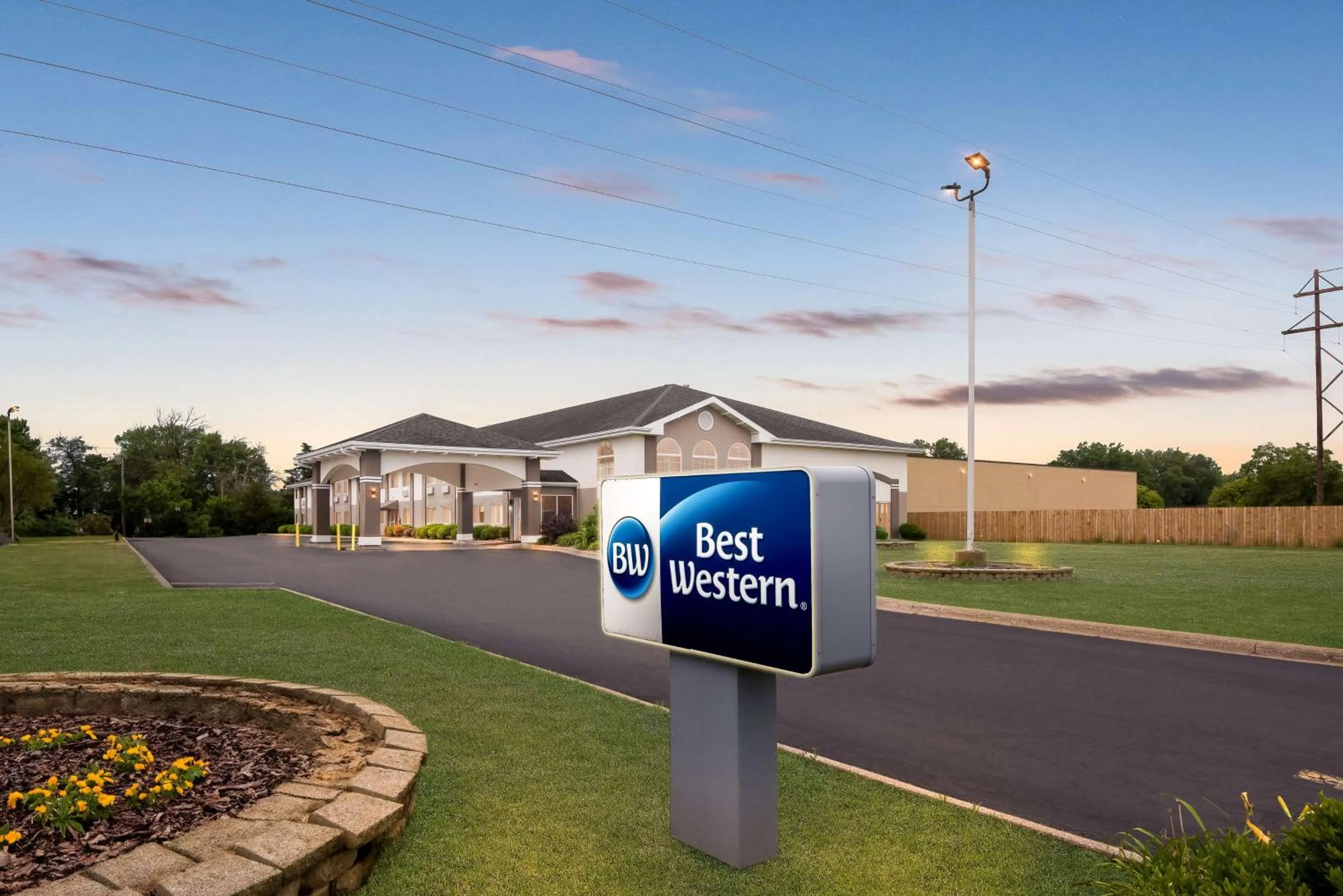 Property building in Best Western Airport Inn