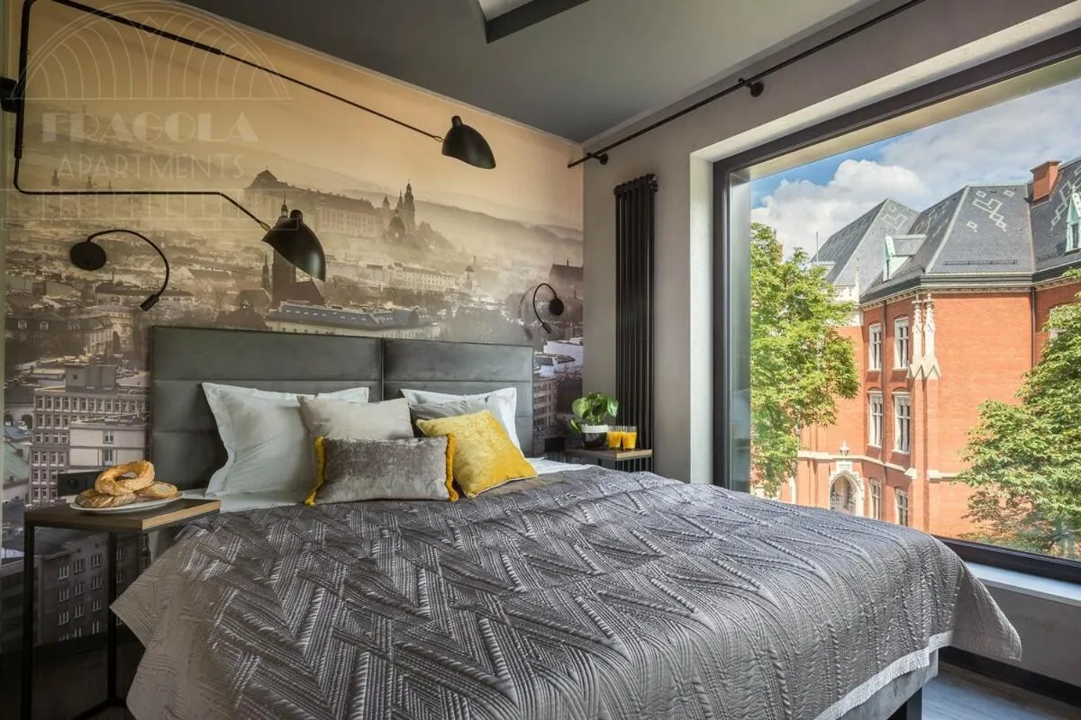 Other, Bed in Modern View of Planty Park