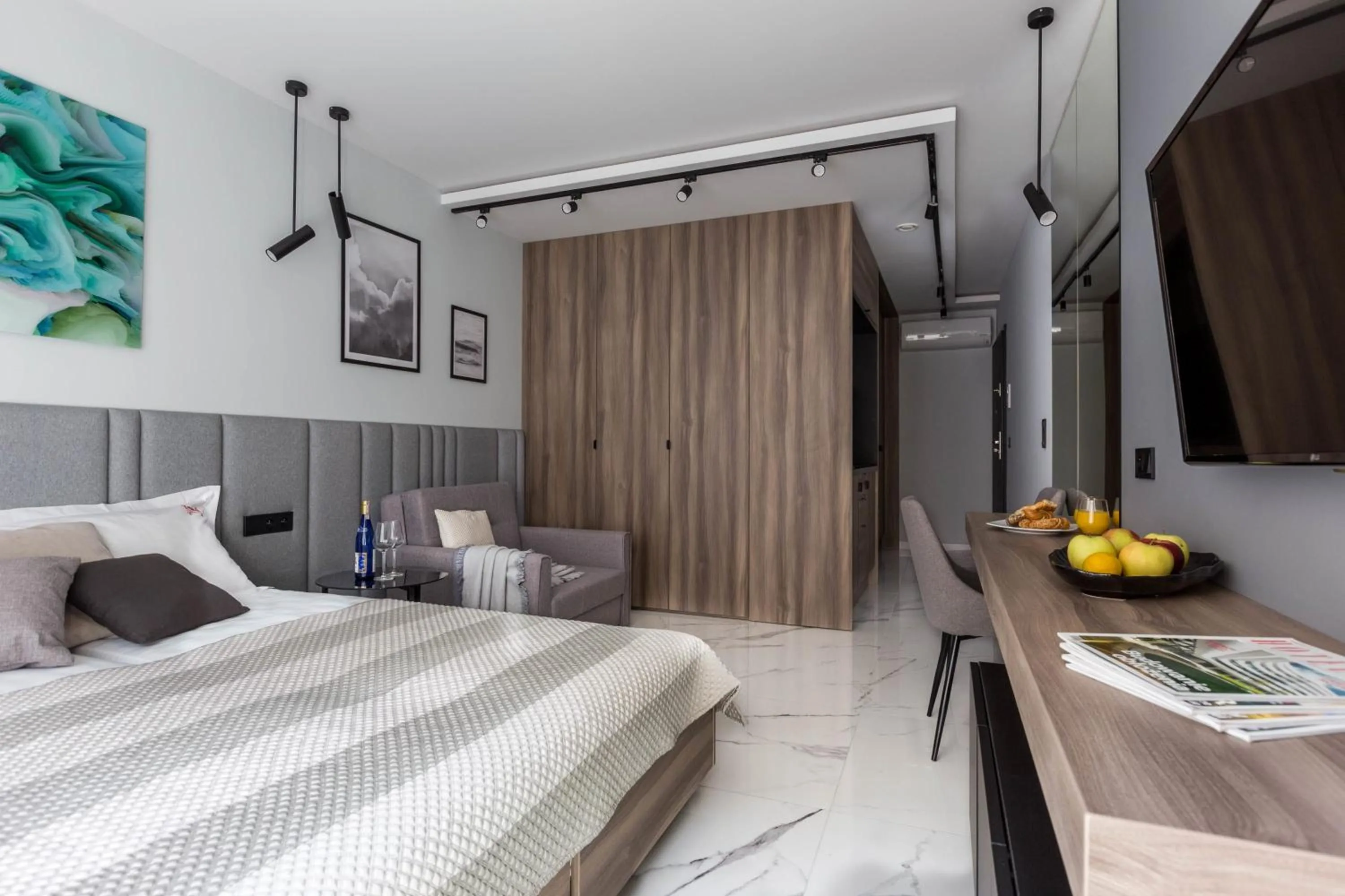 Other, Bed in Modern View of Planty Park