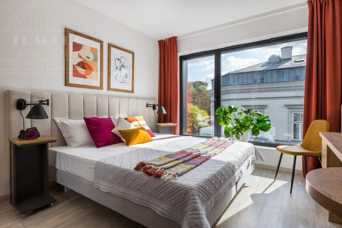 Other, Bed in Modern View of Planty Park