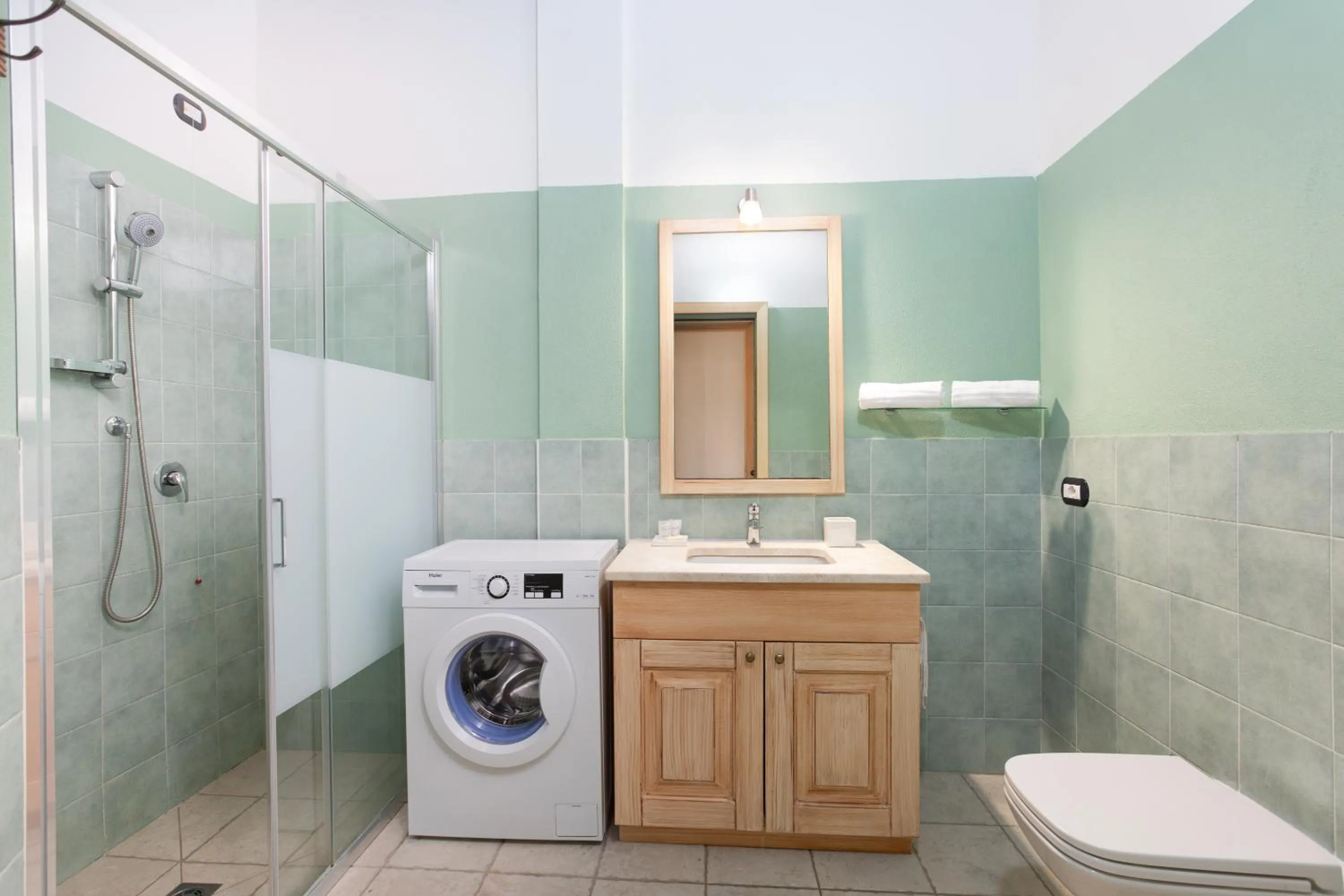 Toilet in Sole d'Estate Agriresidence