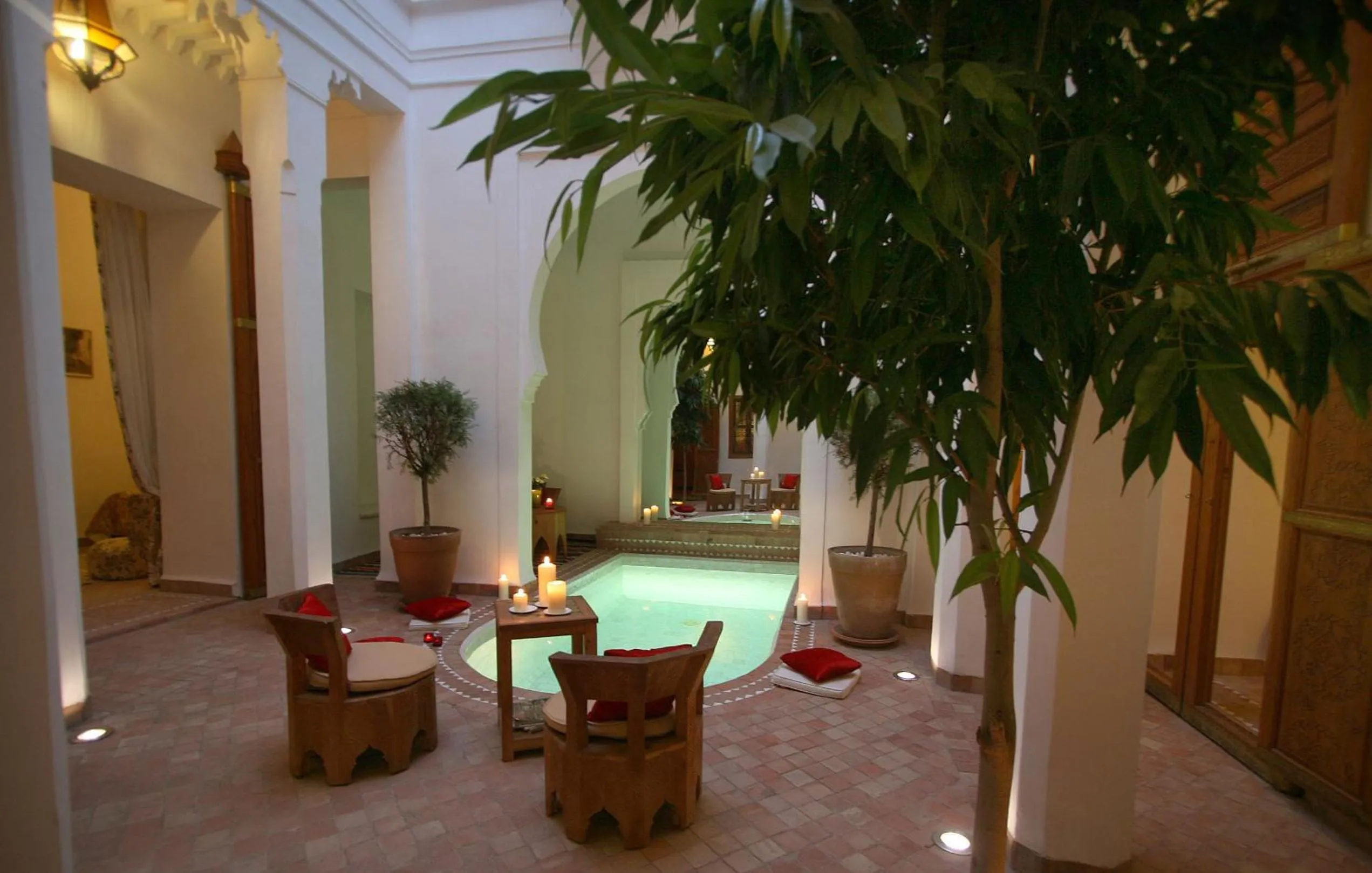 Swimming pool in Riad Chameau FDC Hôtel SPA