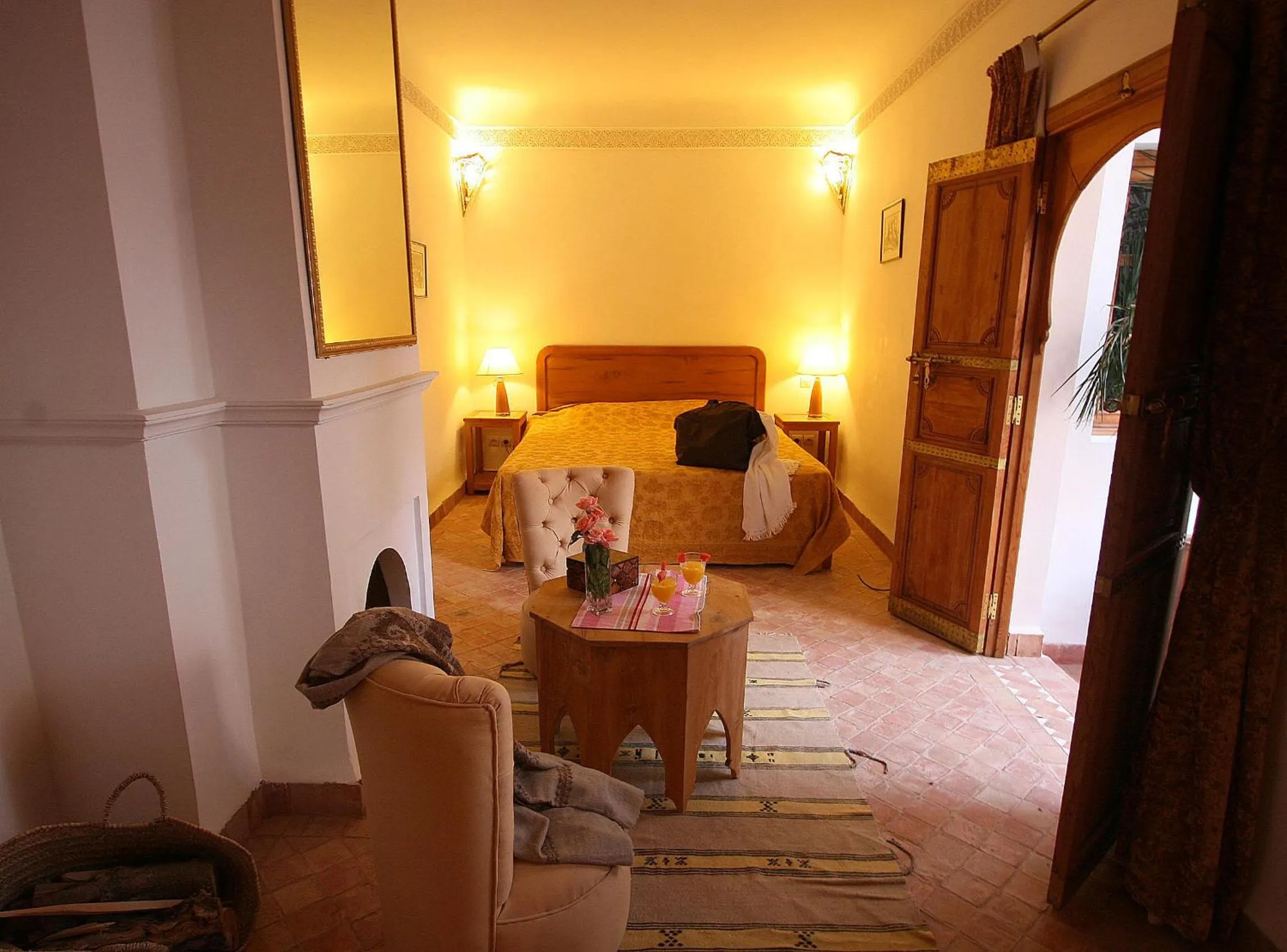Photo of the whole room, Bed in Riad Chameau FDC Hôtel SPA