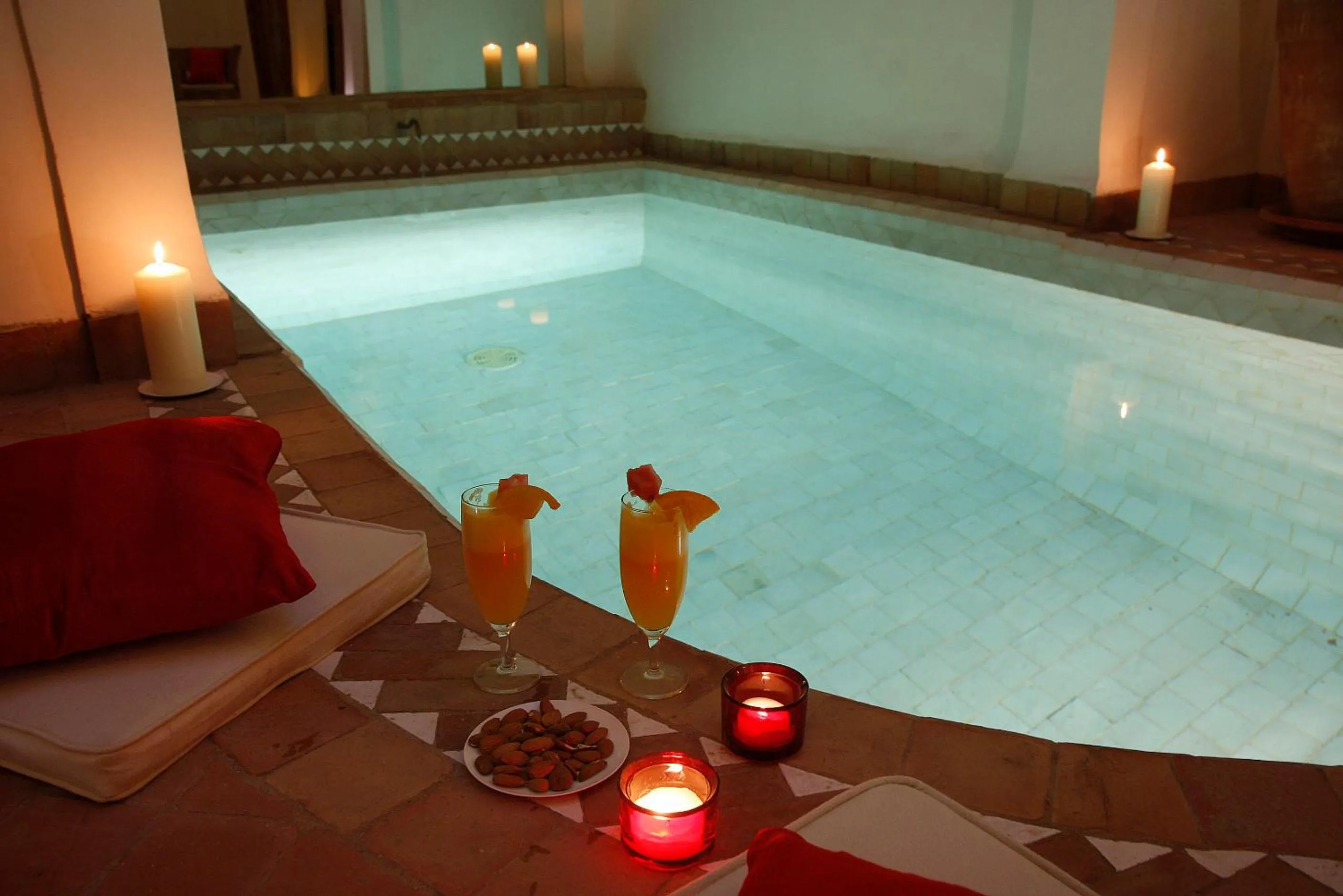 Swimming pool in Riad Chameau FDC Hôtel SPA