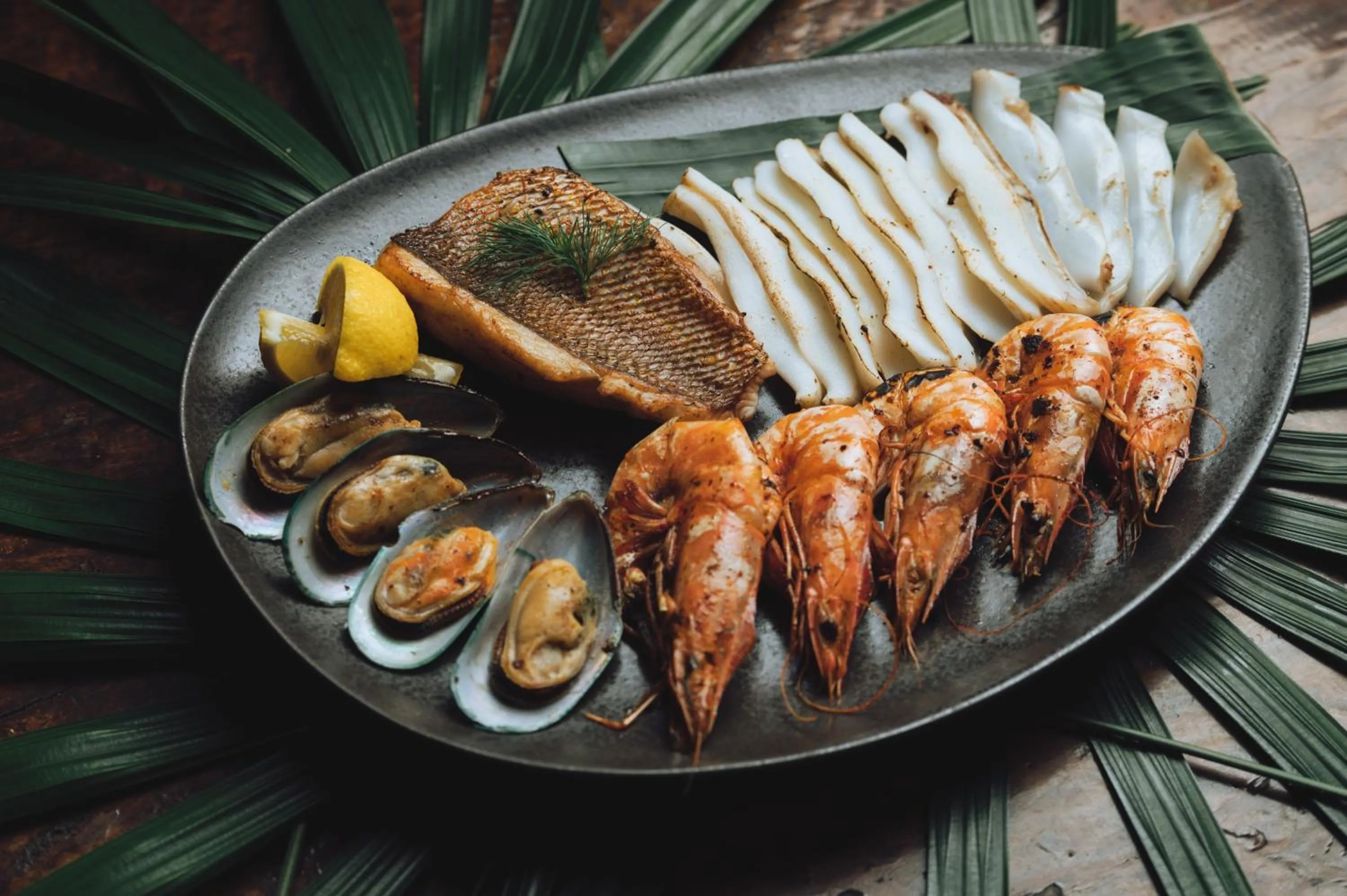 Food and drinks in Phayamas Private Beach Resort and Island Brew - Adults Only