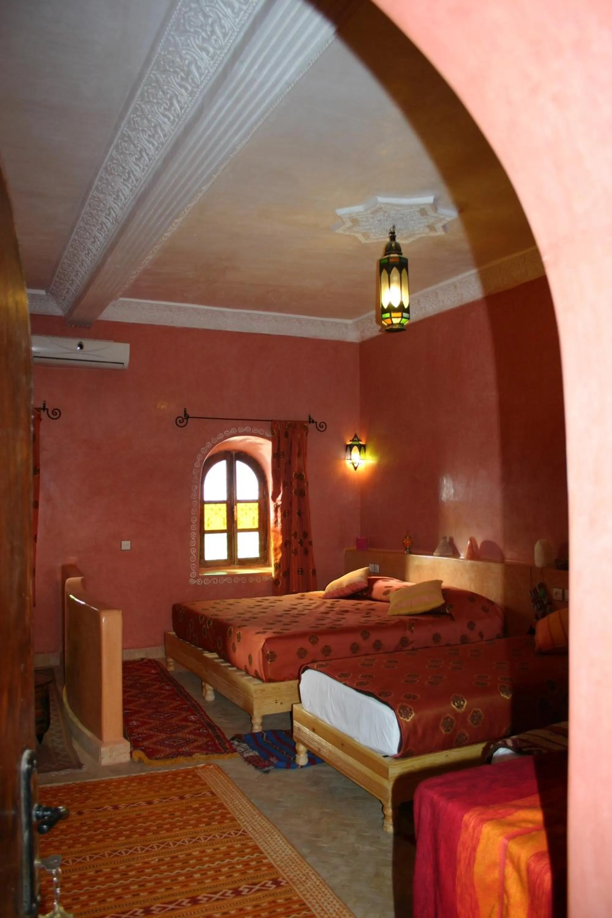 Photo of the whole room, Bed in Maison Merzouga Guest House
