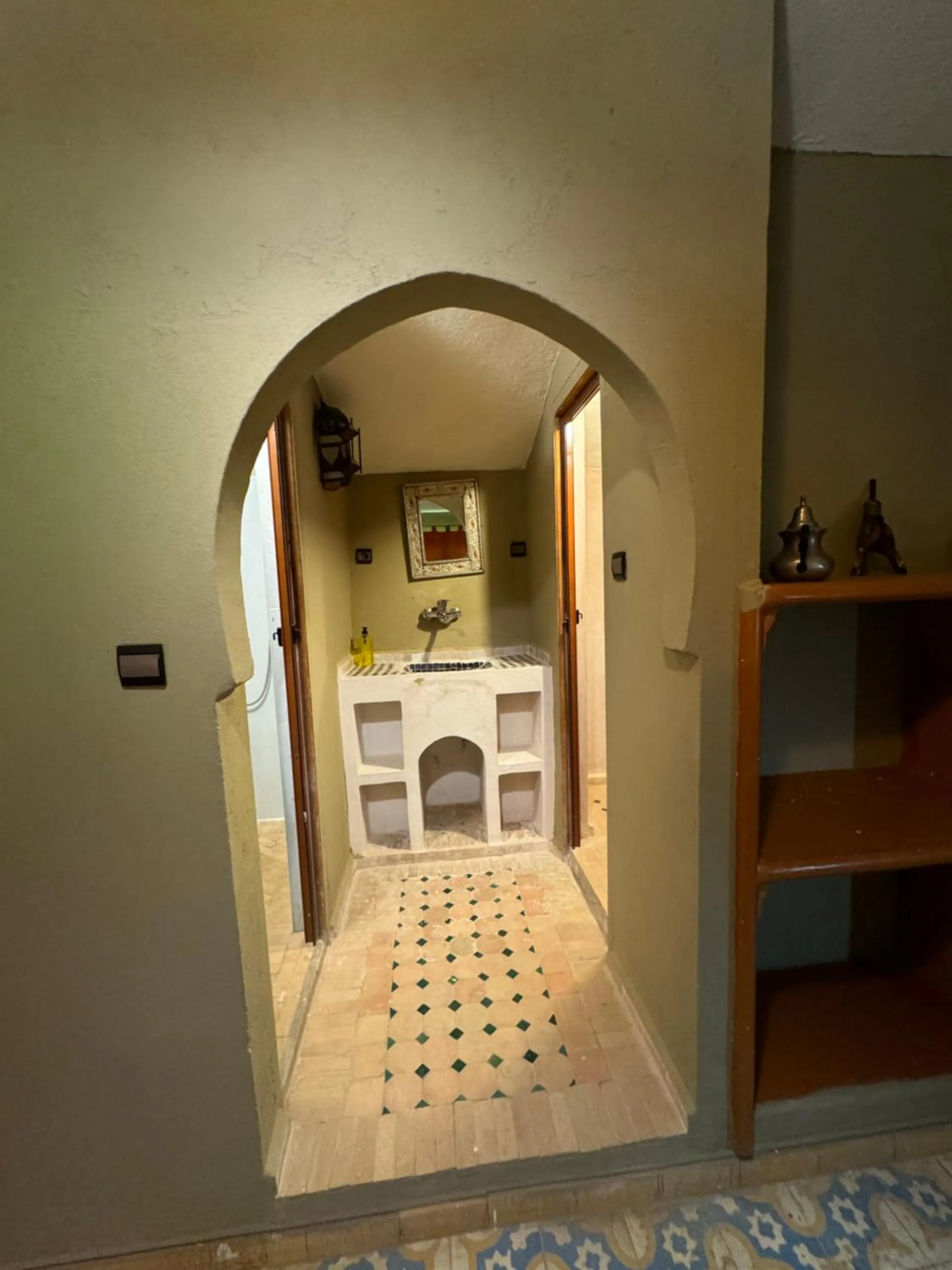 Shower in Maison Merzouga Guest House