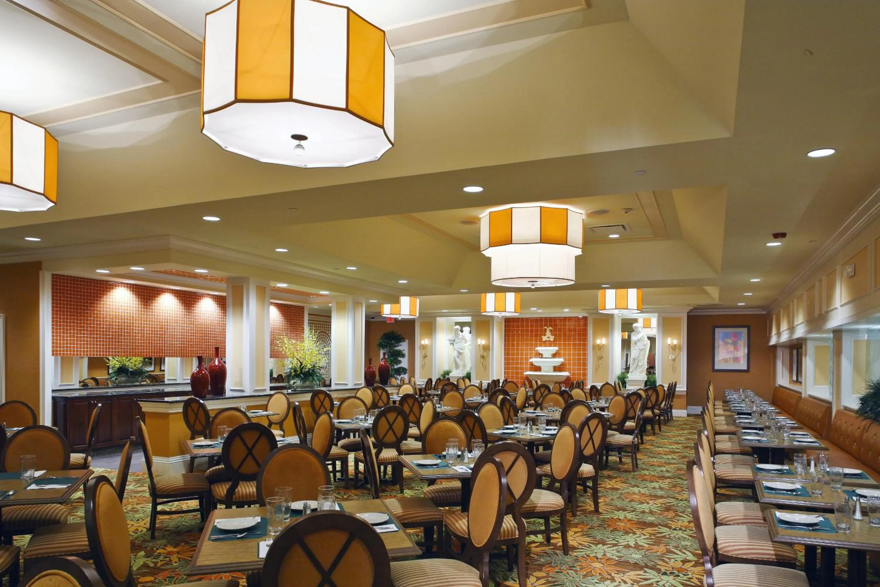 Restaurant/places to eat in Villa Roma Resort and Conference Center