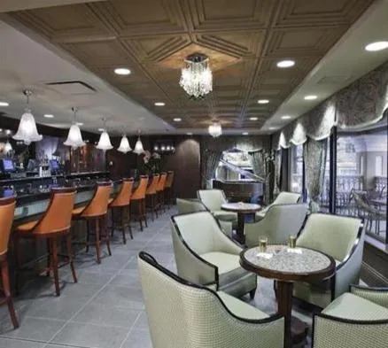 Lounge or bar in Villa Roma Resort and Conference Center