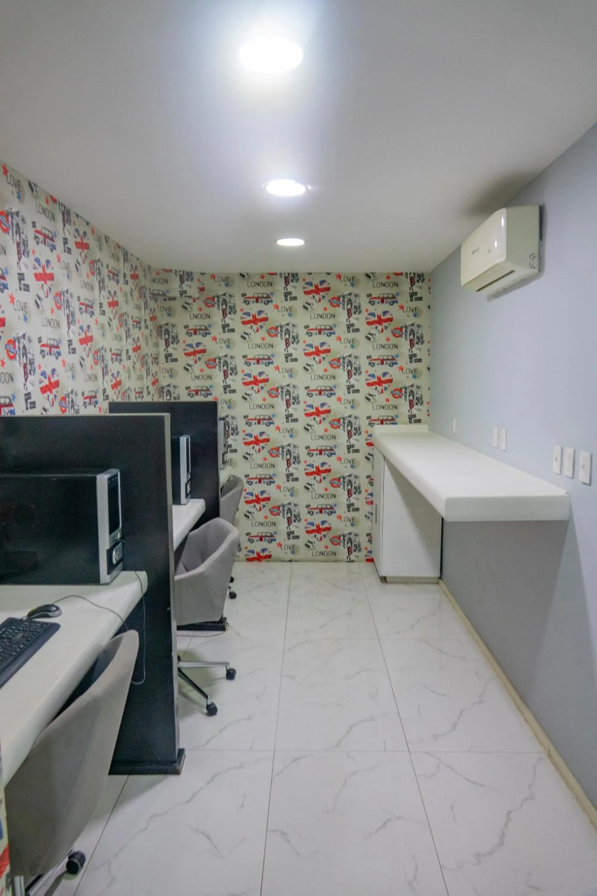 Business facilities in Roma Guadalajara in downtown